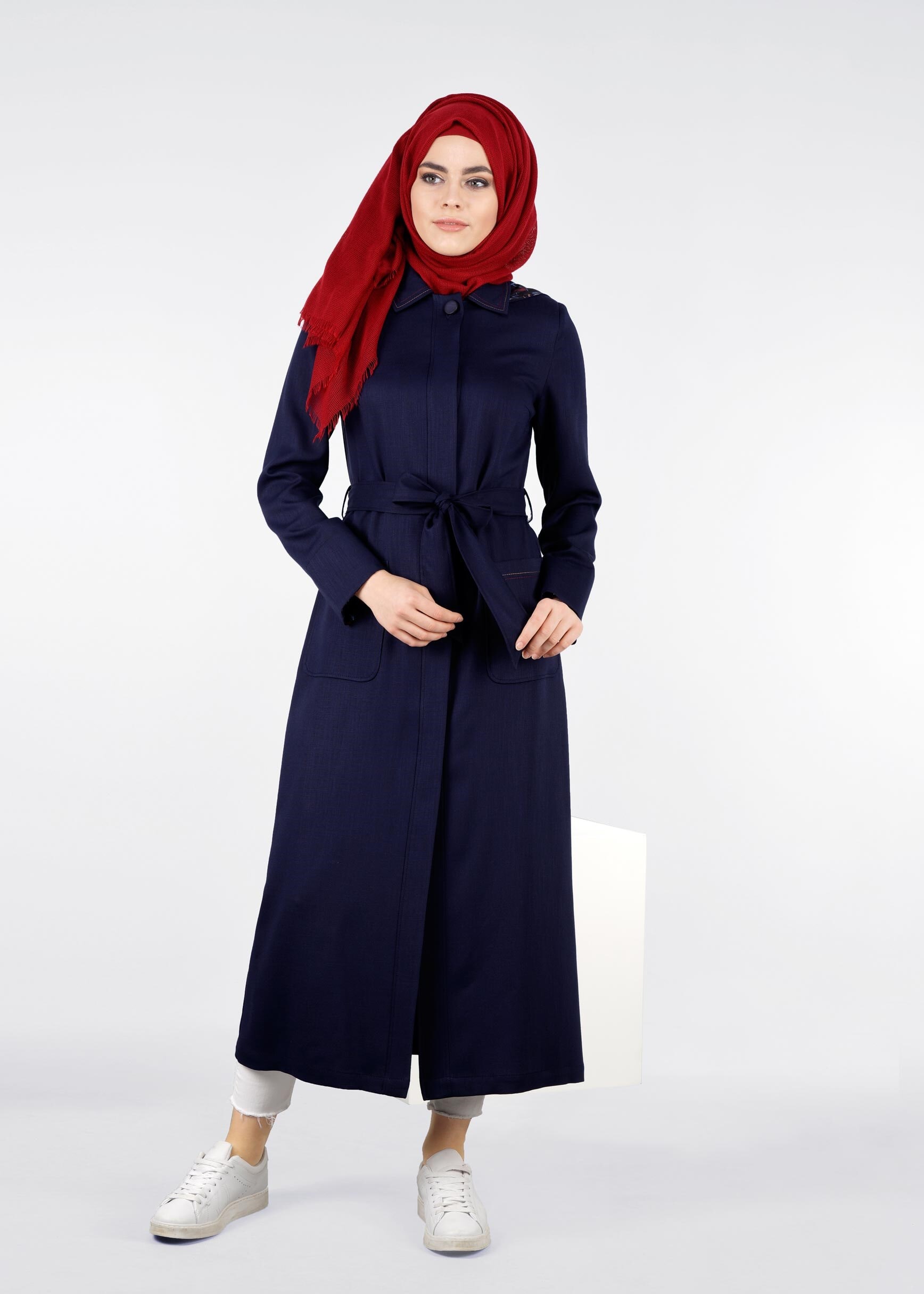 Tesettür giyim LACİVERT KUŞAKLI KAPÜŞONLU TRENÇKOT 1034