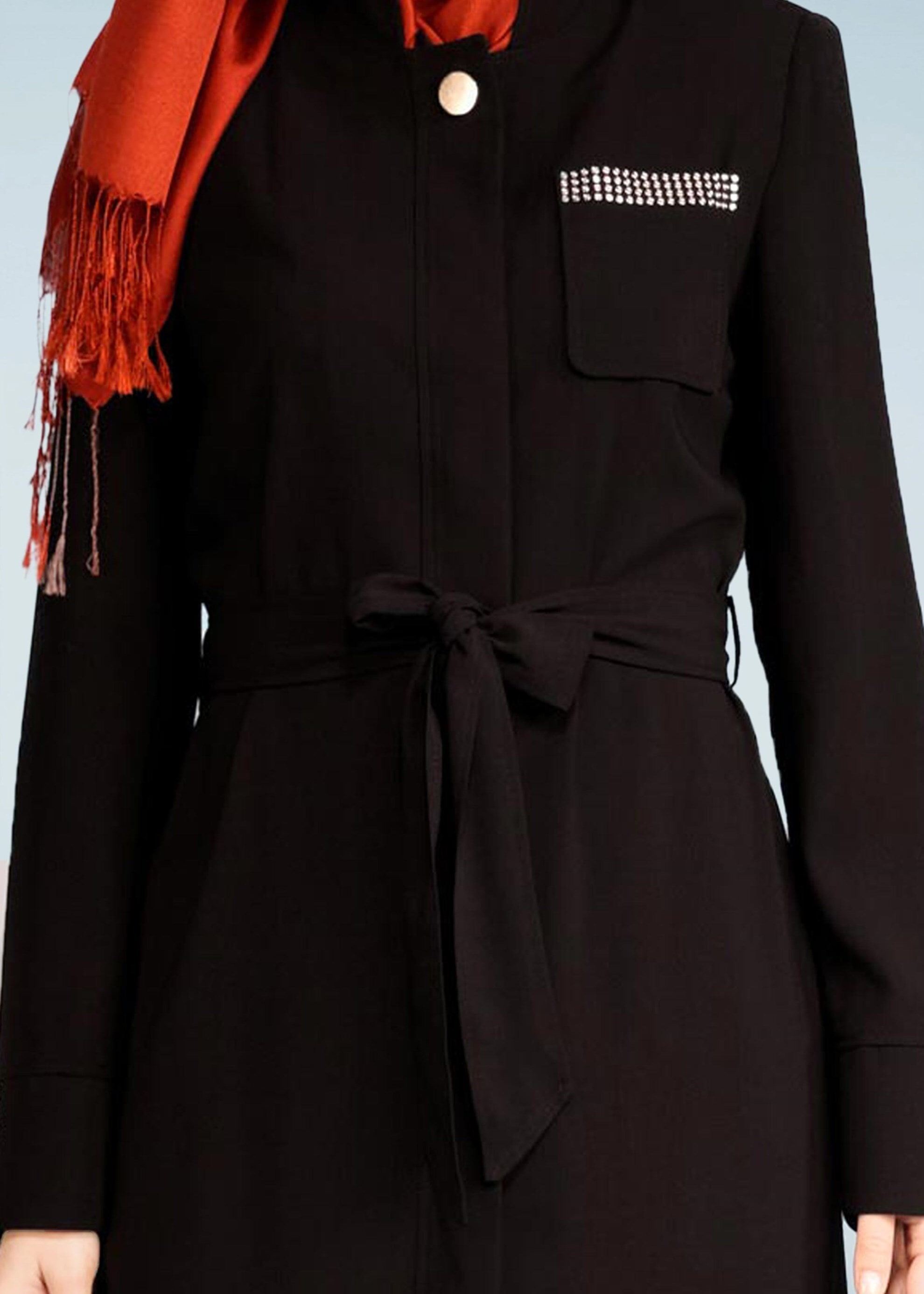 Tesettür giyim SİYAH DÜĞMELİ KUŞAKLI TRENÇKOT 1035 