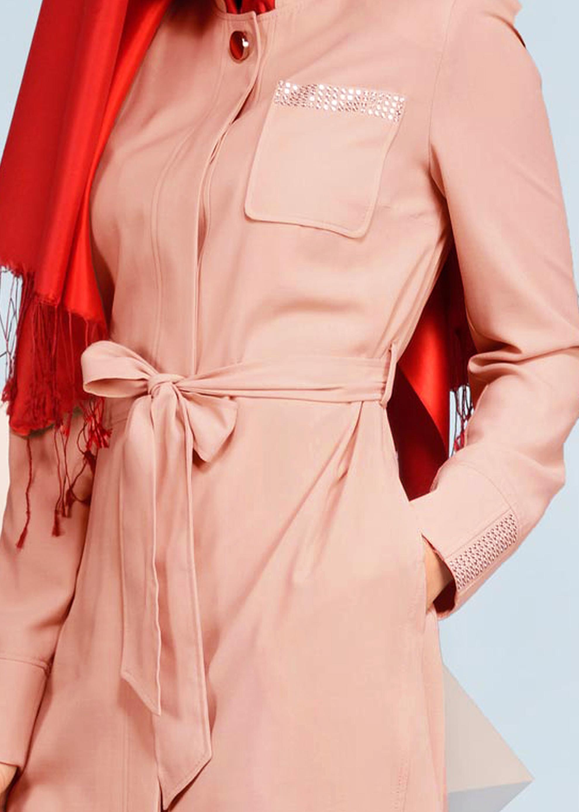 Tesettür giyim PUDRA DÜĞMELİ KUŞAKLI TRENÇKOT 1035 