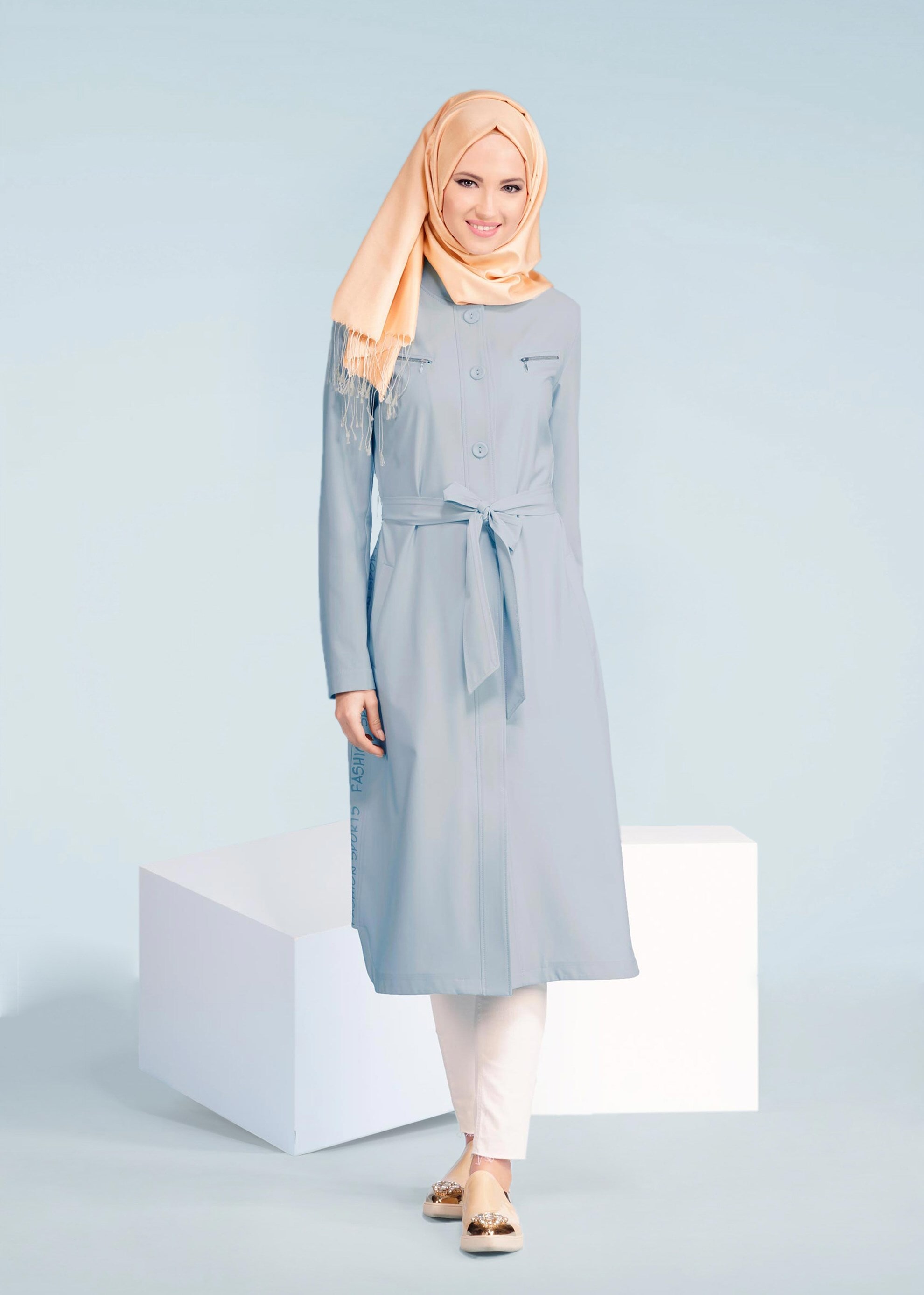 Tesettür giyim MAVİ KUŞAKLI ÖNÜ CEPLİ TRENÇKOT 1042