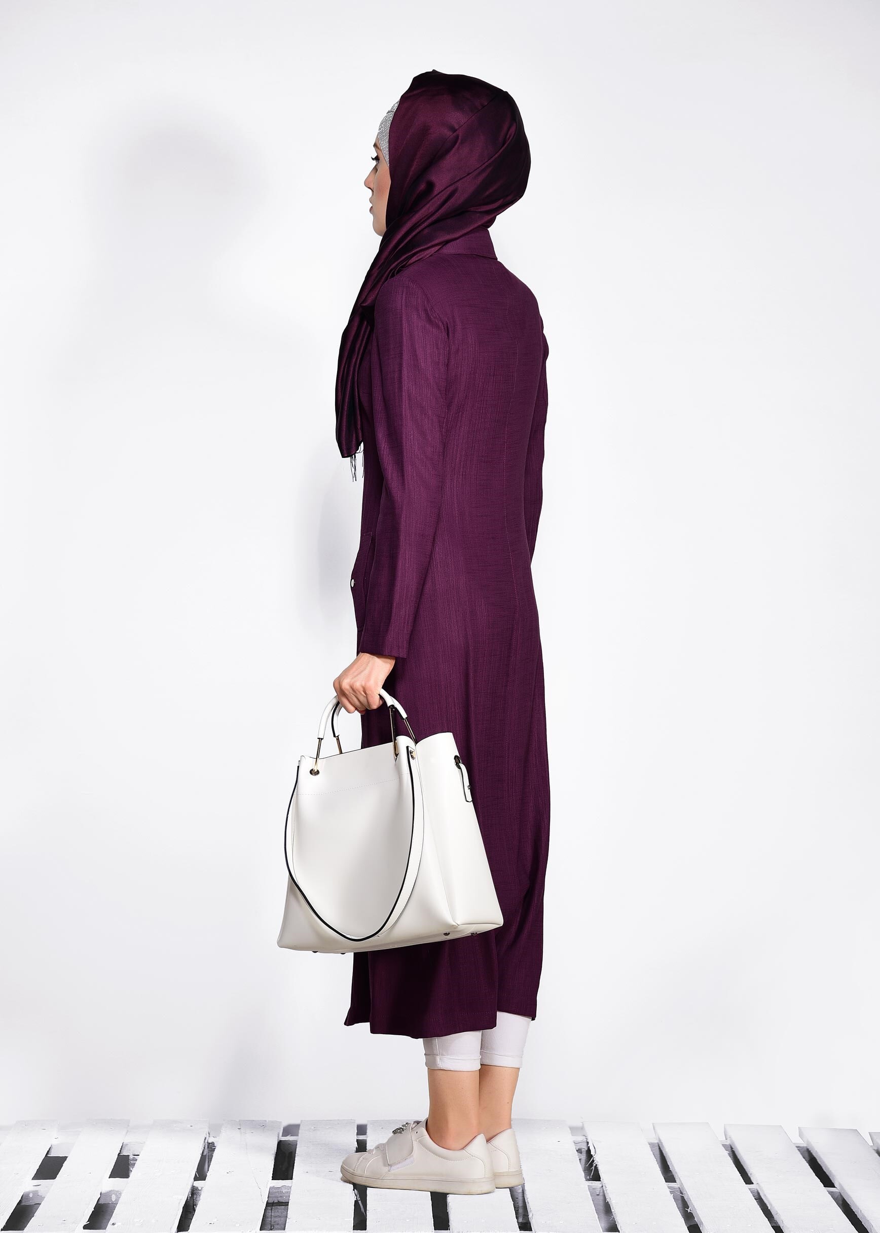 Tesettür giyim MÜRDÜM ÖNÜ BASKILI FERMUARLI TRENÇKOT 1050