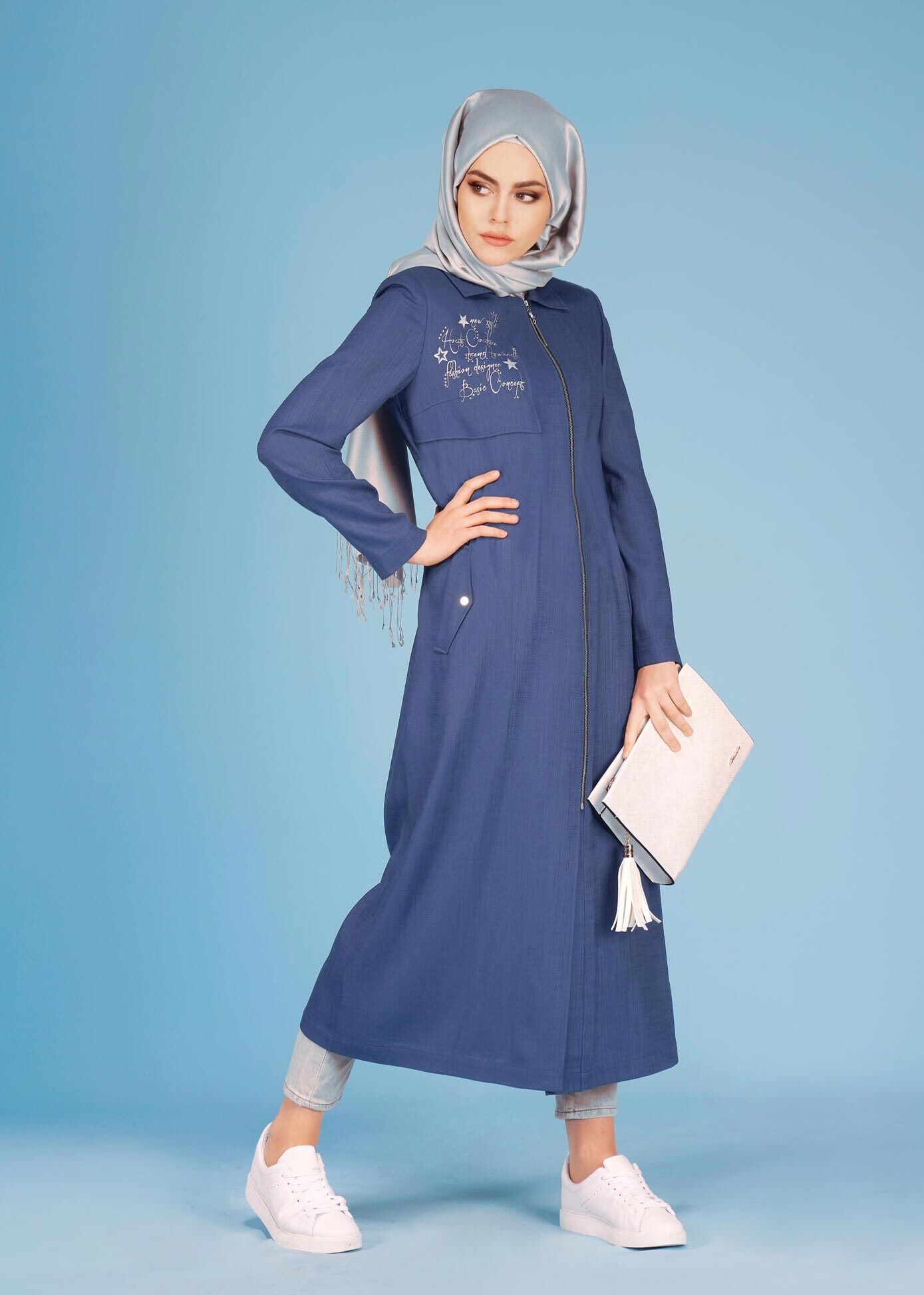 Tesettür giyim LACİVERT ÖNÜ BASKILI FERMUARLI TRENÇKOT 1050