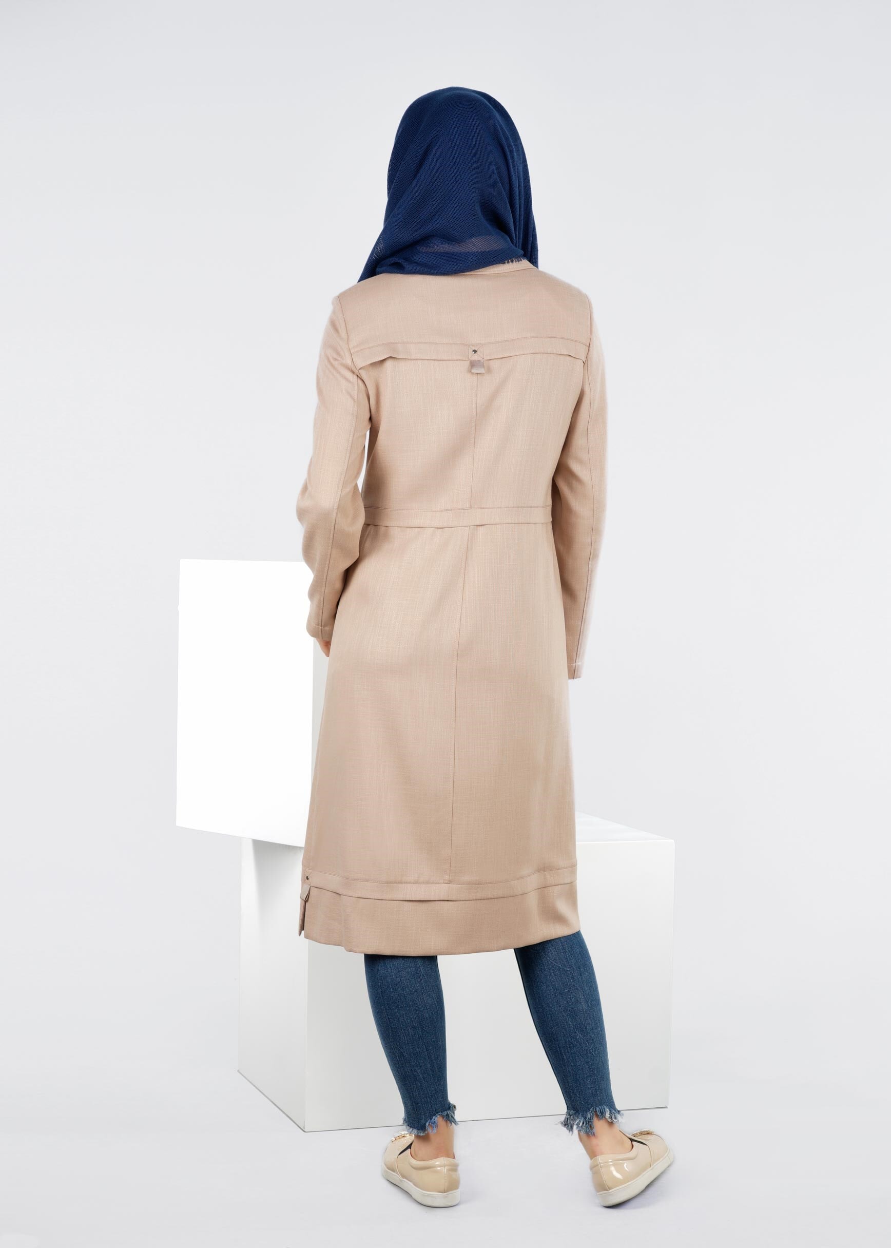 Tesettür giyim BEJ FERMUARLI TRENÇKOT 1054 