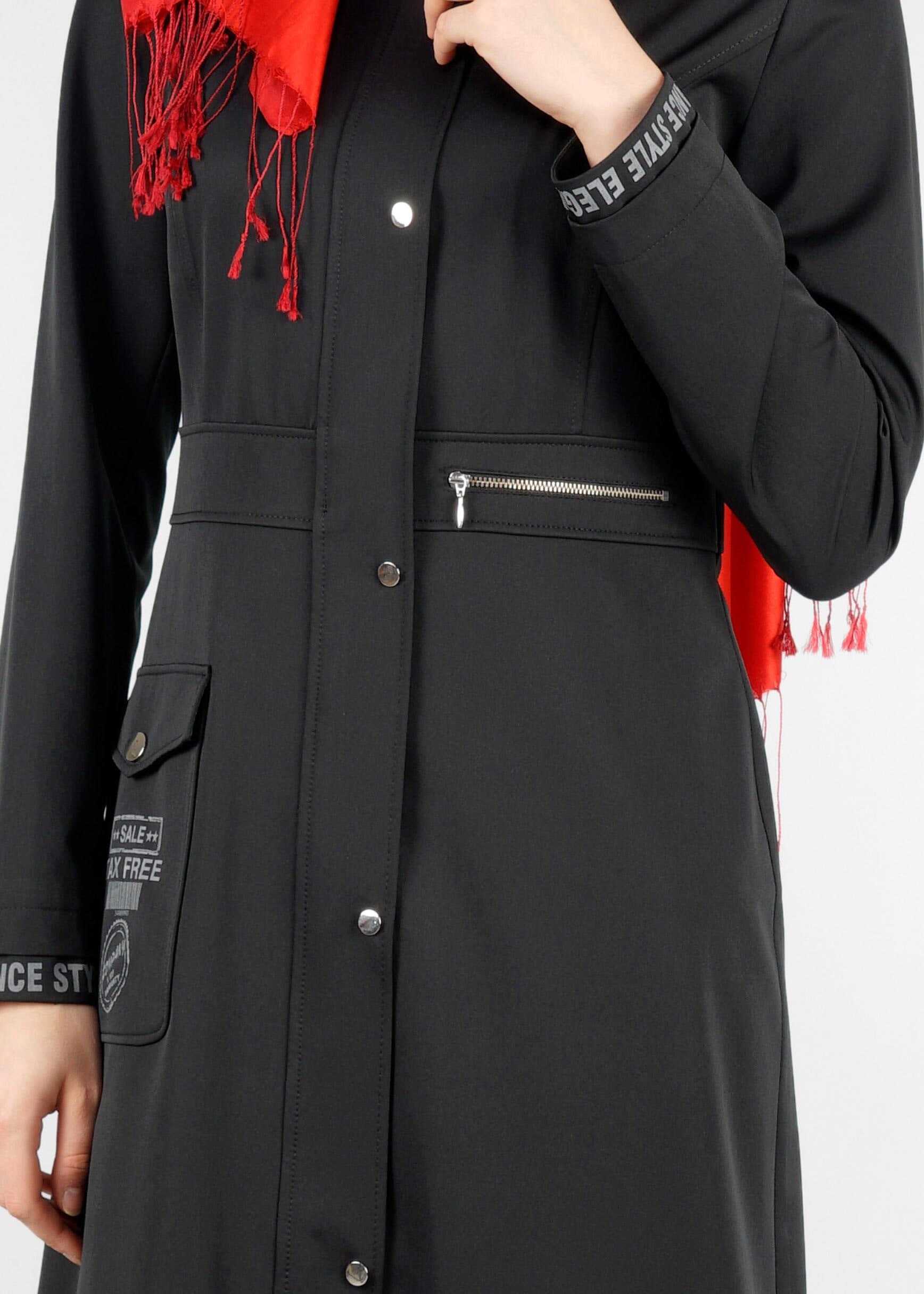 Tesettür giyim SİYAH TEK CEPLİ ÇITÇITLI TRENÇKOT 1064