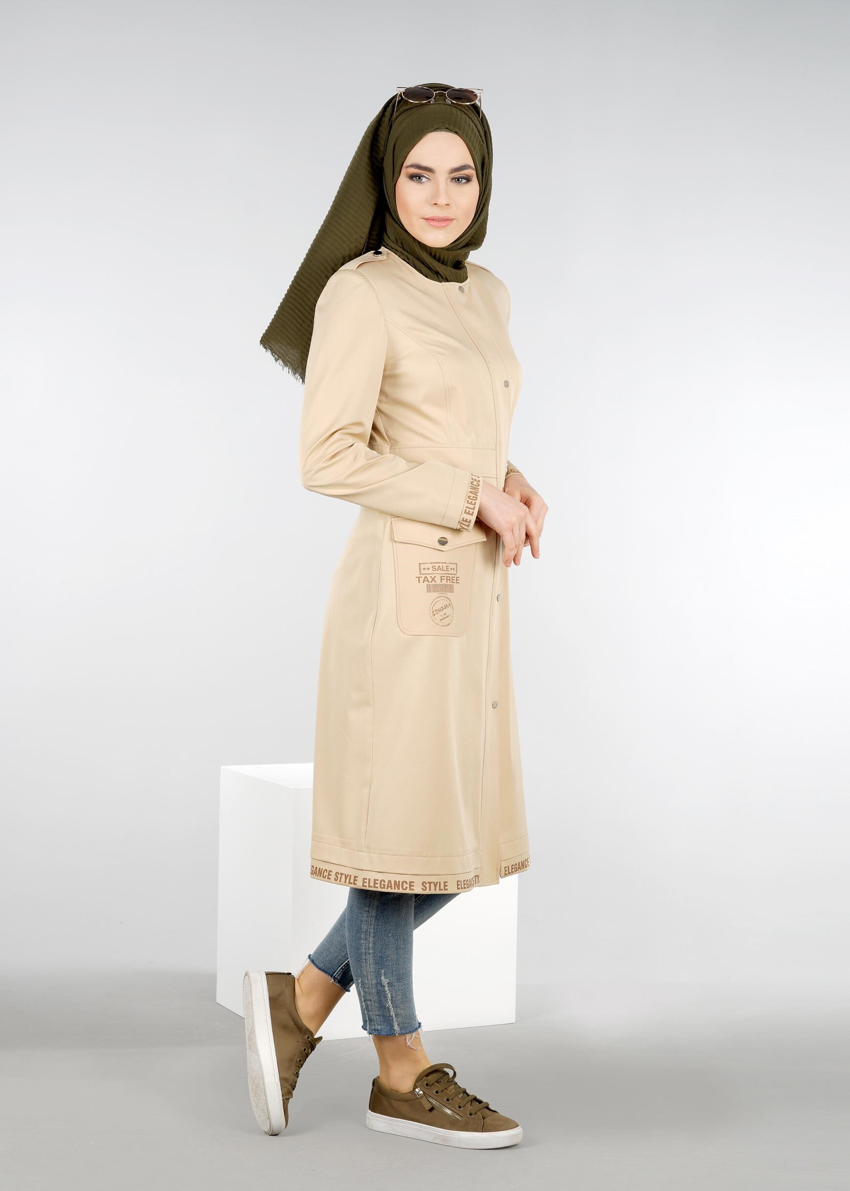 Tesettür giyim BEJ TEK CEPLİ ÇITÇITLI TRENÇKOT 1064