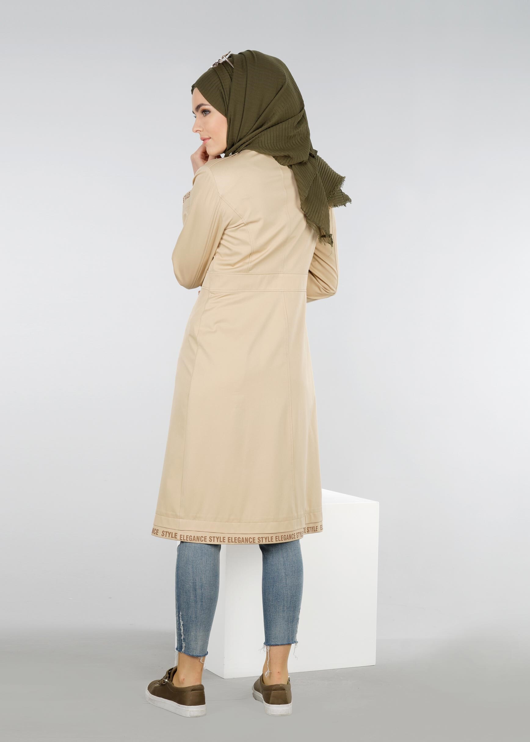 Tesettür giyim BEJ TEK CEPLİ ÇITÇITLI TRENÇKOT 1064