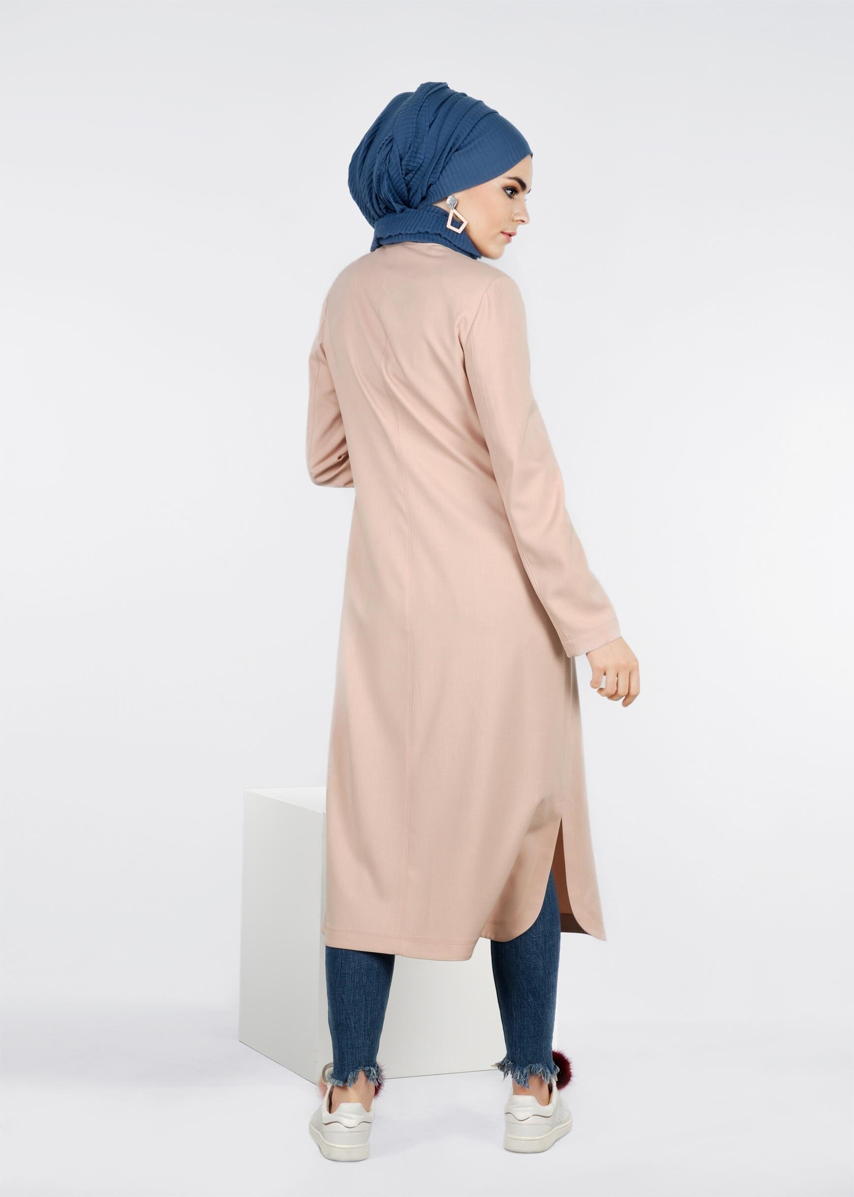 Tesettür giyim PUDRA FERMUARLI DÜZ TRENÇKOT 1066 