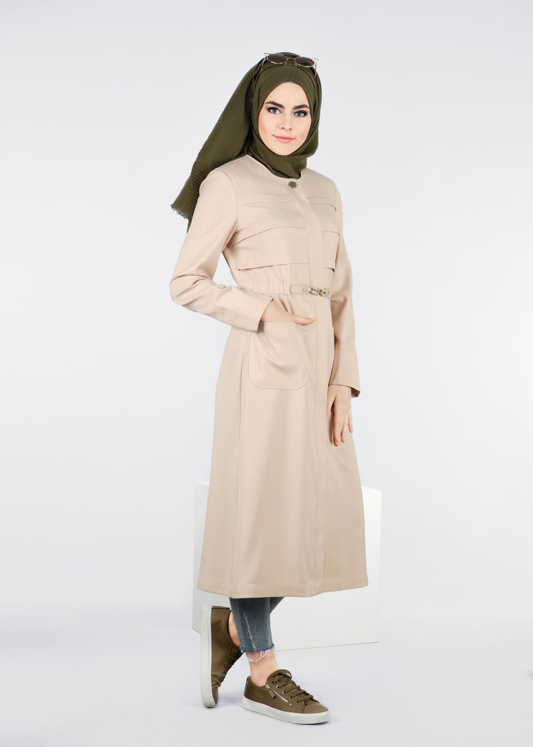 Tesettür giyim BEJ KEMERLİ TRENÇKOT 1073