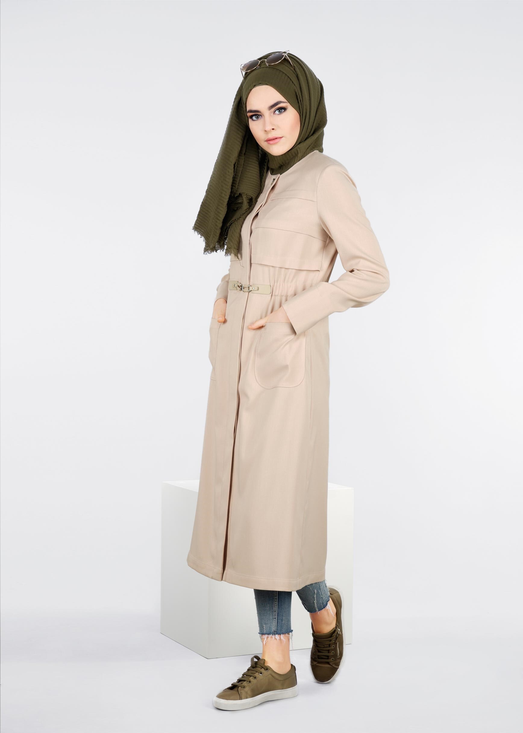Tesettür giyim BEJ KEMERLİ TRENÇKOT 1073