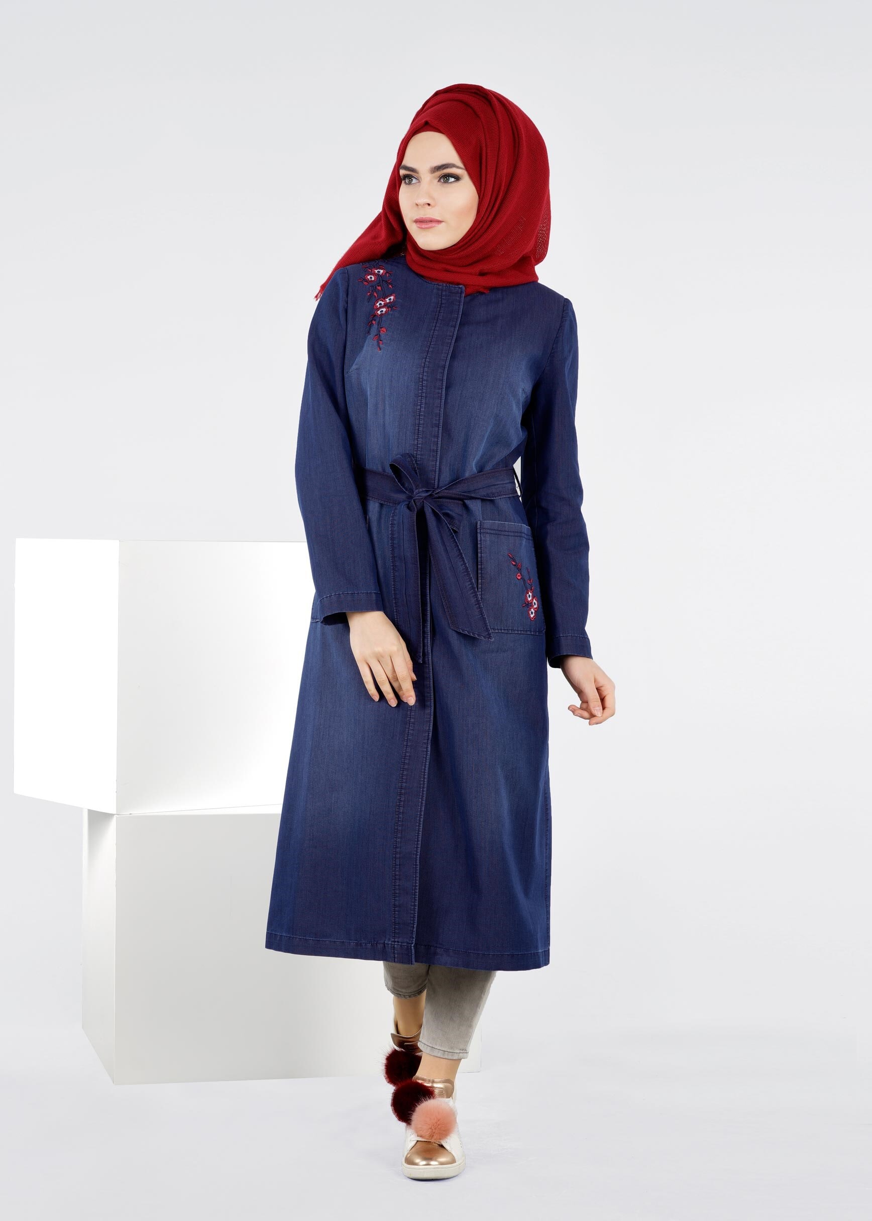 Tesettür giyim LACİVERT NAKIŞLI TRENÇKOT 1081