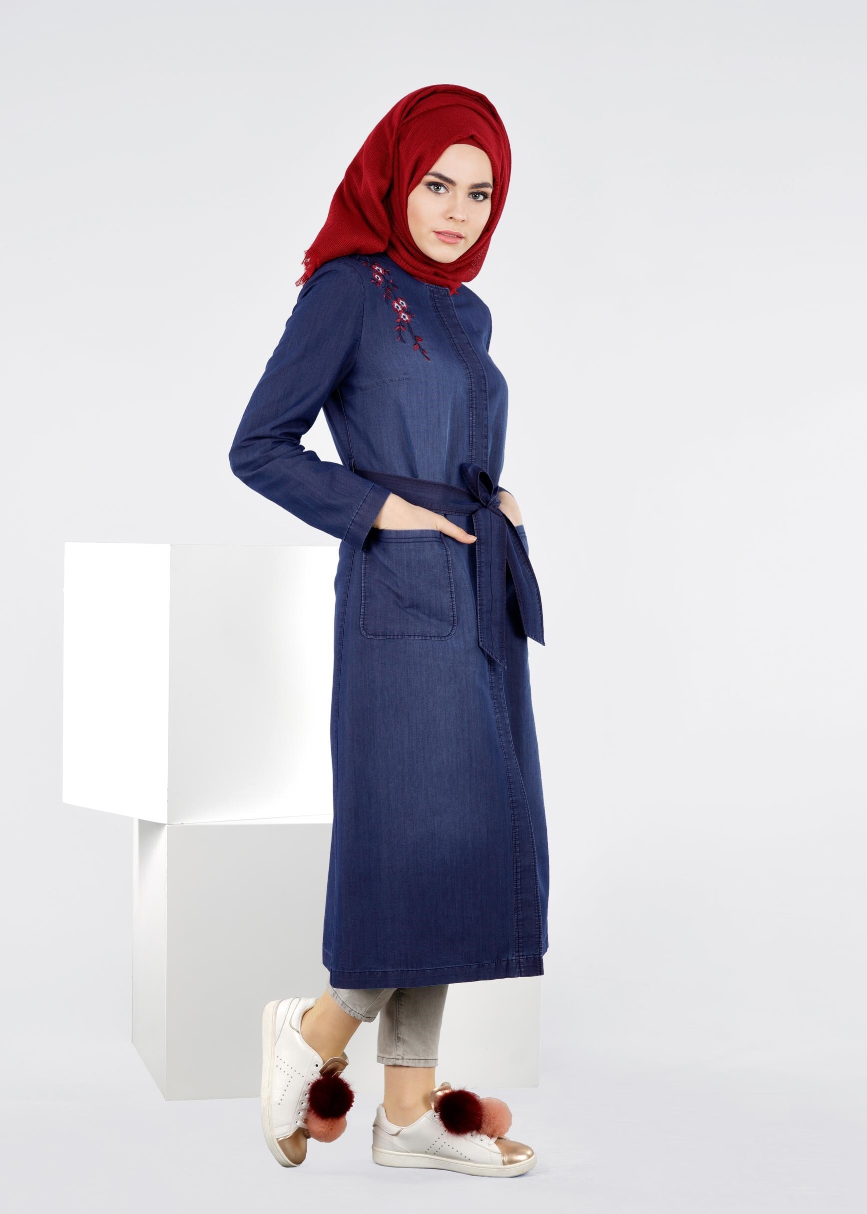 Tesettür giyim LACİVERT NAKIŞLI TRENÇKOT 1081