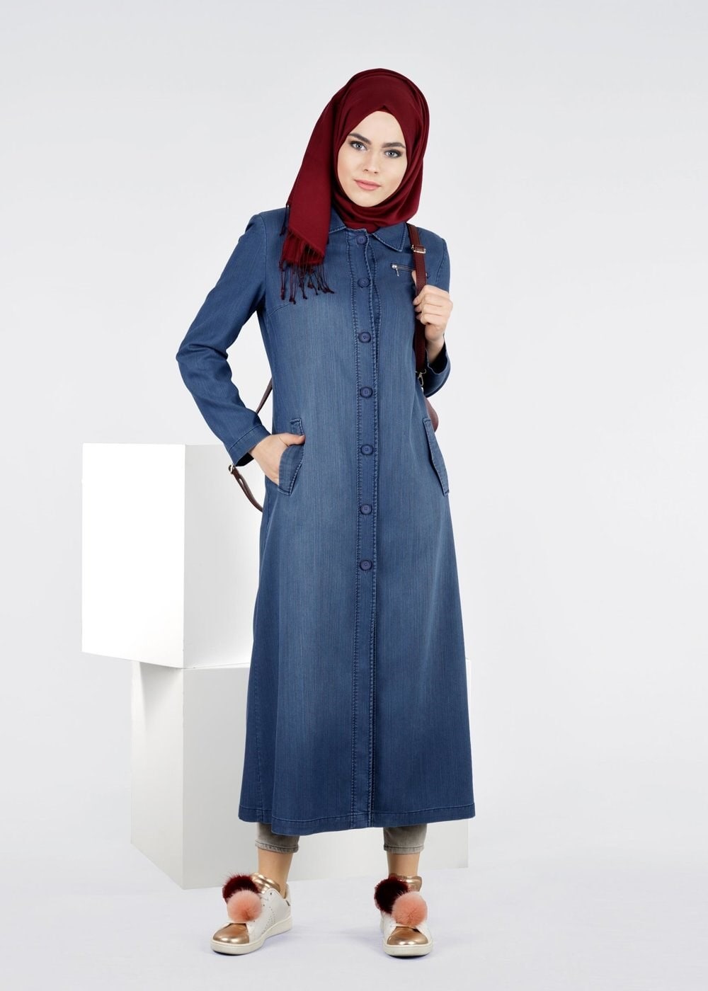 Tesettür giyim LACİVERT NAKIŞLI DÜĞMELİ KOT KUMAŞ TRENÇKOT 1096 