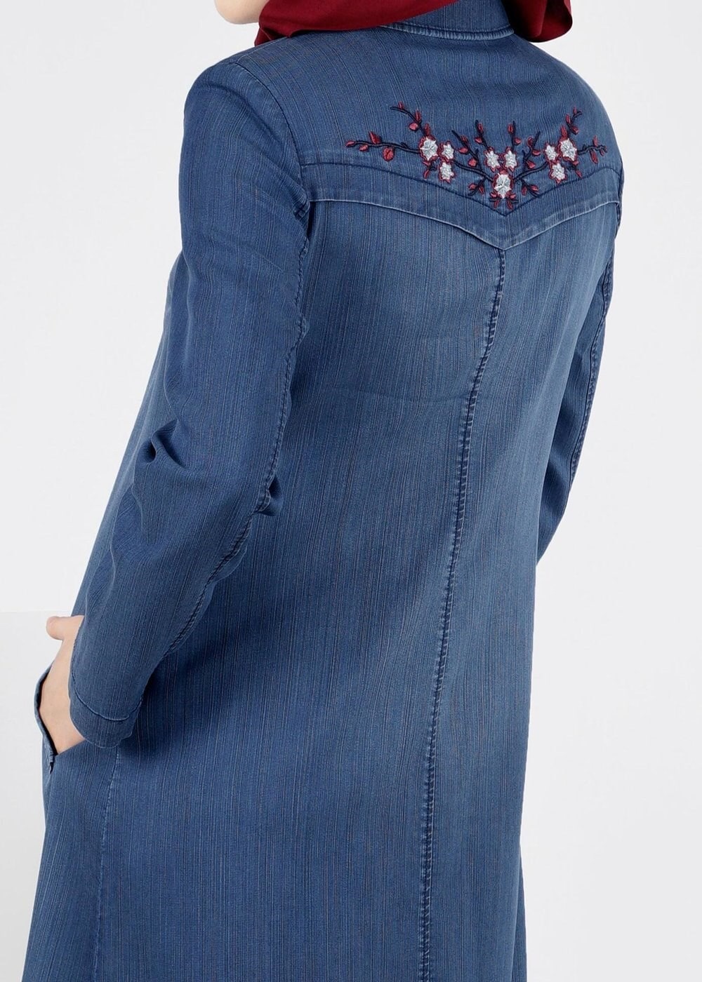 Tesettür giyim LACİVERT NAKIŞLI DÜĞMELİ KOT KUMAŞ TRENÇKOT 1096 