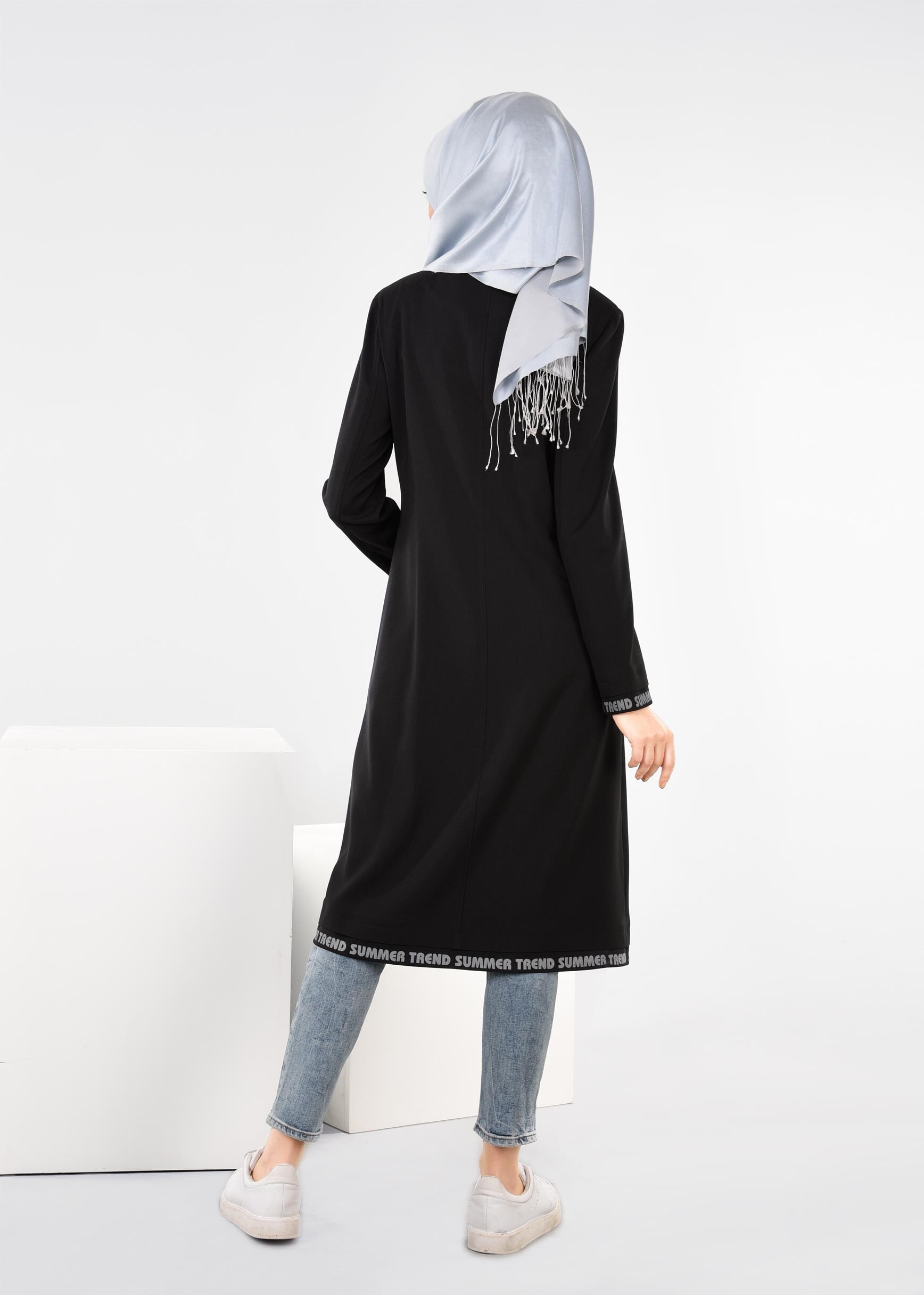 Tesettür giyim SİYAH YAZI DETAYLI ÇITÇITLI TUNİK 1104