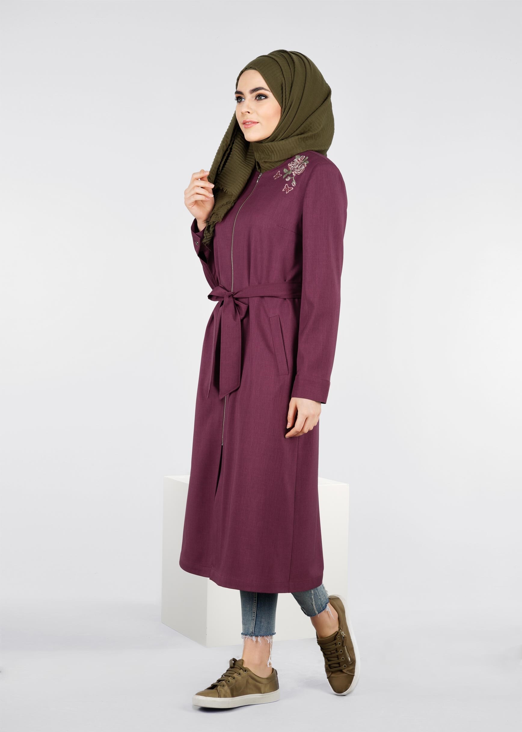 Tesettür giyim MOR FERMUARLI BELDEN BAĞLAMALI GÜL DETAYLI TUNİK 1105