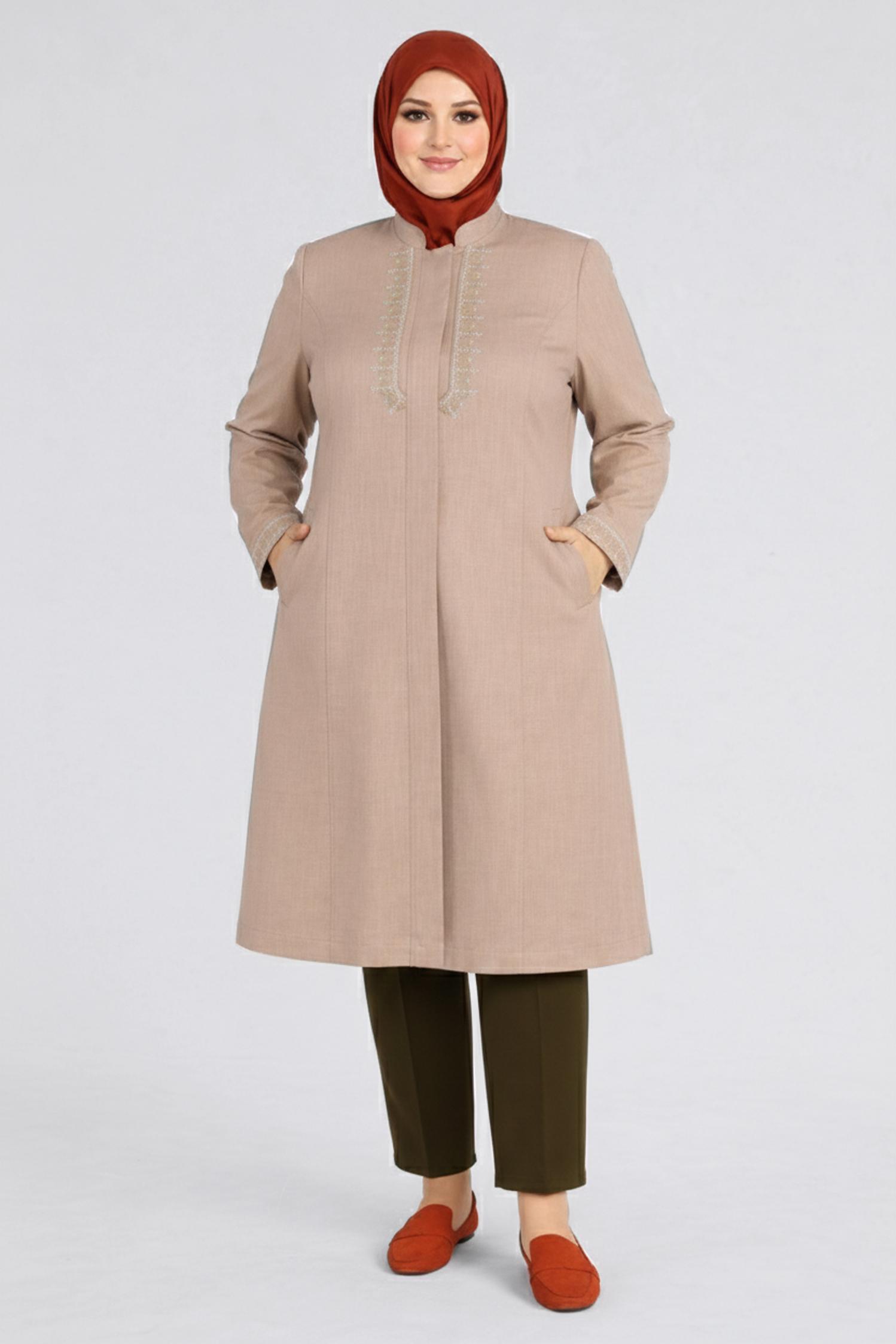 Tesettür giyim BEJ NAKIŞLI HAKİM YAKA TRENÇKOT 1118 