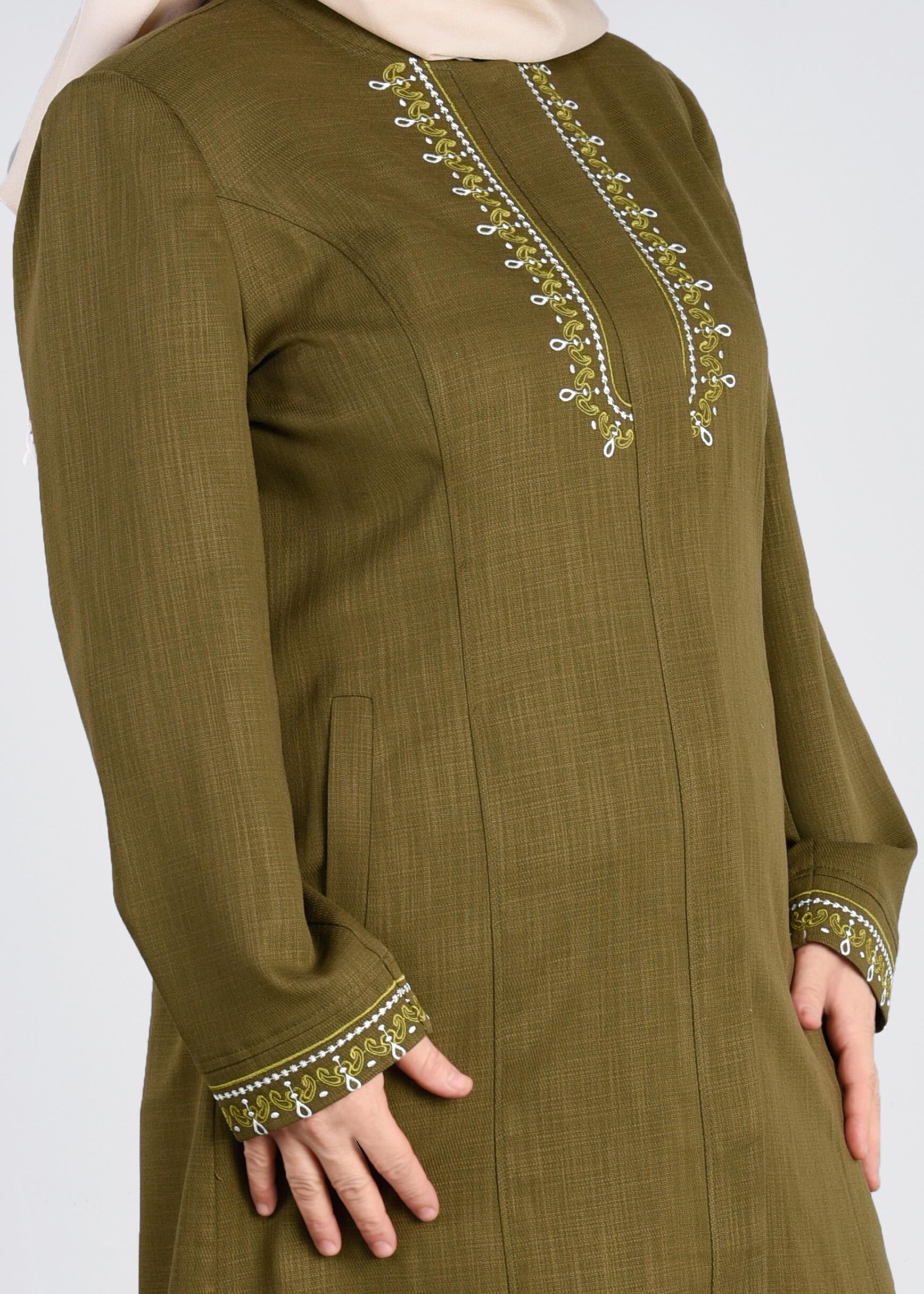 Tesettür giyim HAKİ NAKIŞLI HAKİM YAKA TRENÇKOT 1118 