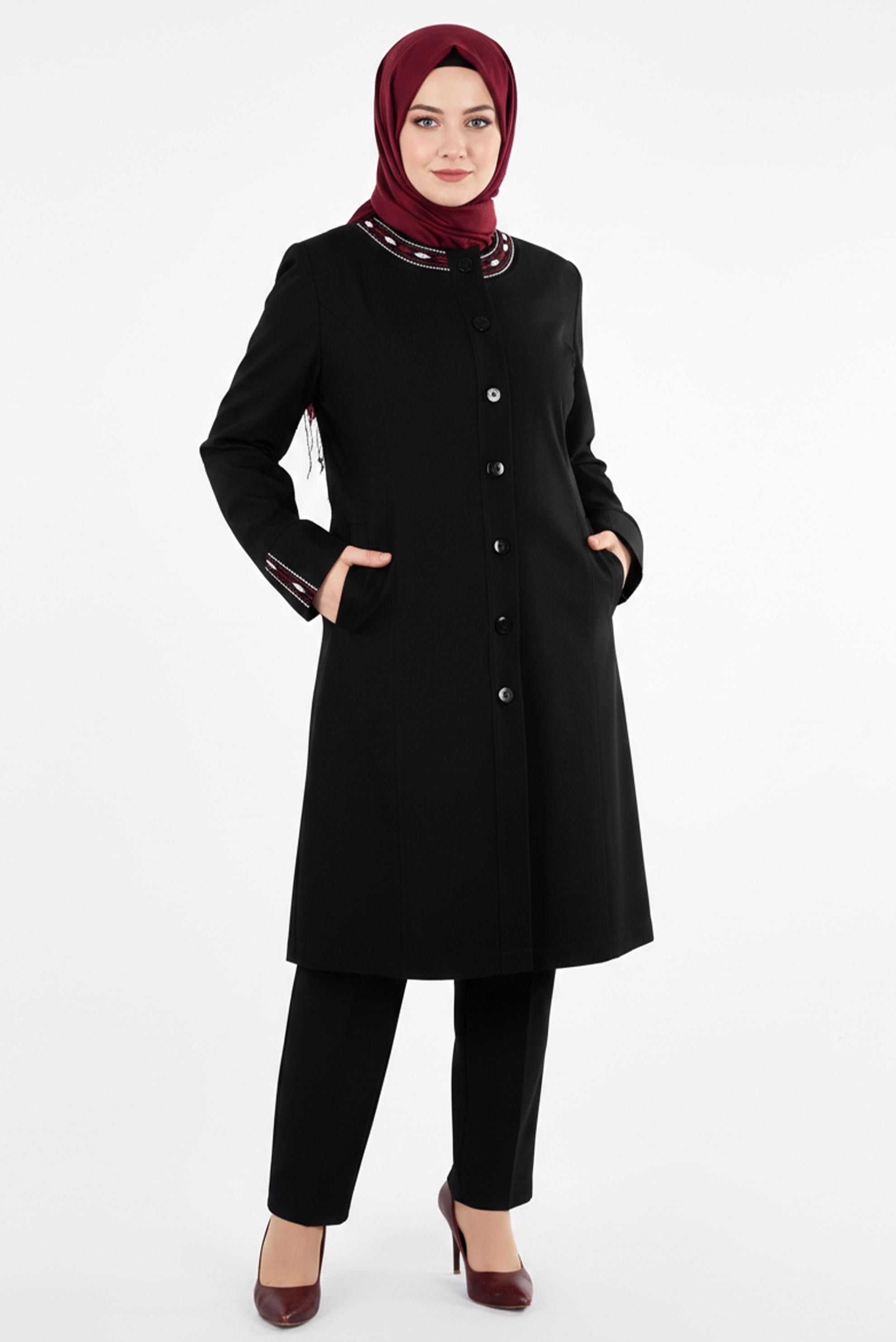 Tesettür giyim SİYAH NAKIŞLI BİSİKLET YAKA DÜĞMELİ TRENÇKOT 1119 