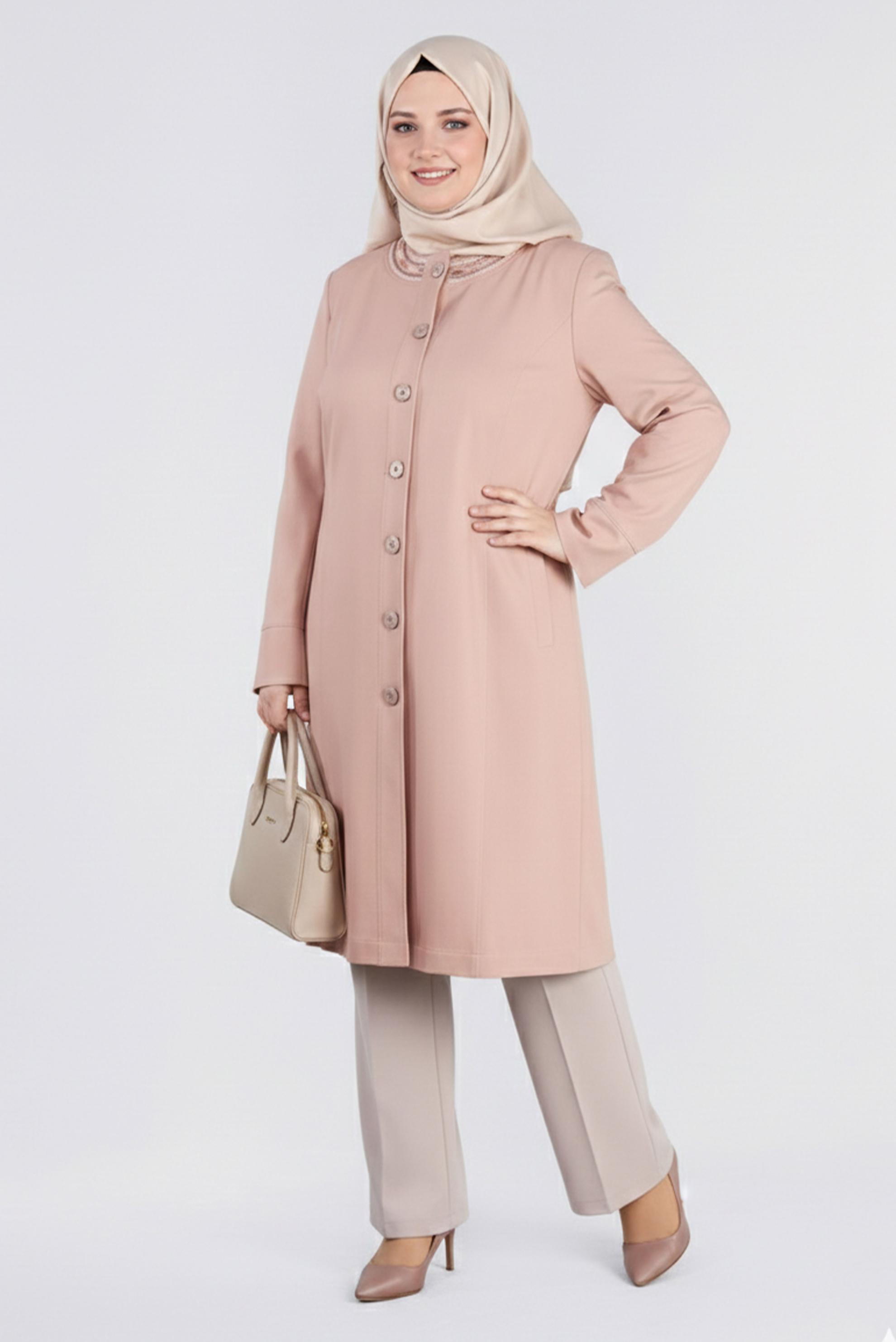 Tesettür giyim PUDRA NAKIŞLI BİSİKLET YAKA DÜĞMELİ TRENÇKOT 1119 
