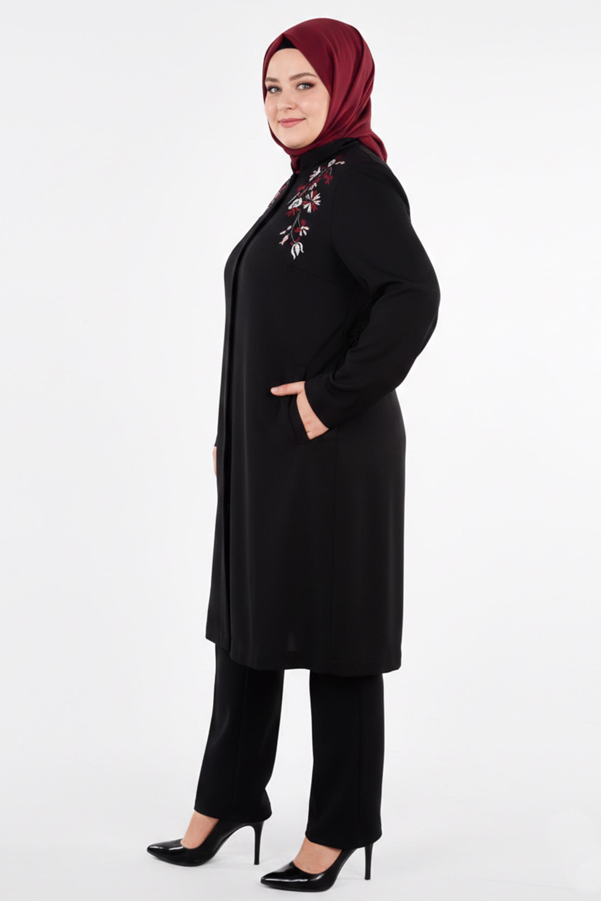 Tesettür giyim SİYAH NAKIŞLI KUŞAKLI HAKİM YAKA TRENÇKOT 1120