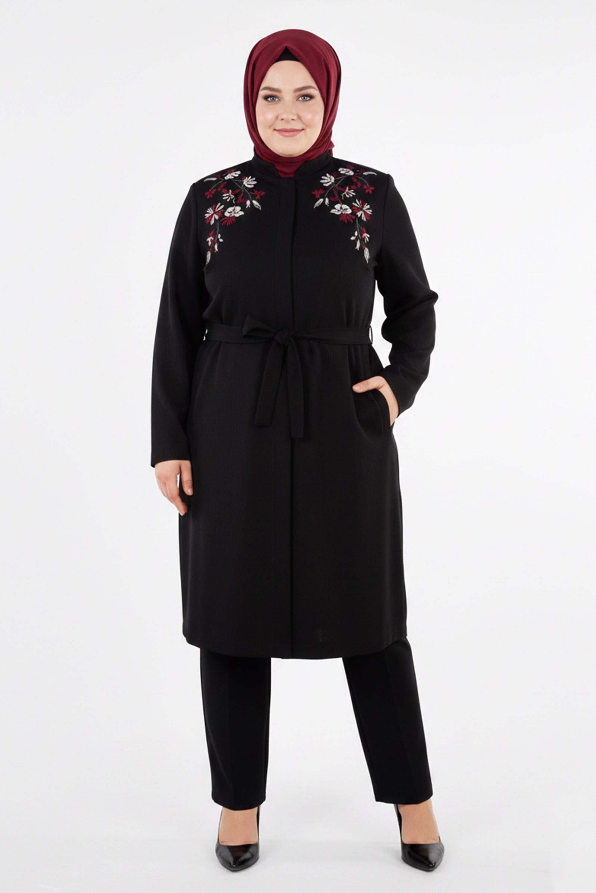 Tesettür giyim SİYAH NAKIŞLI KUŞAKLI HAKİM YAKA TRENÇKOT 1120