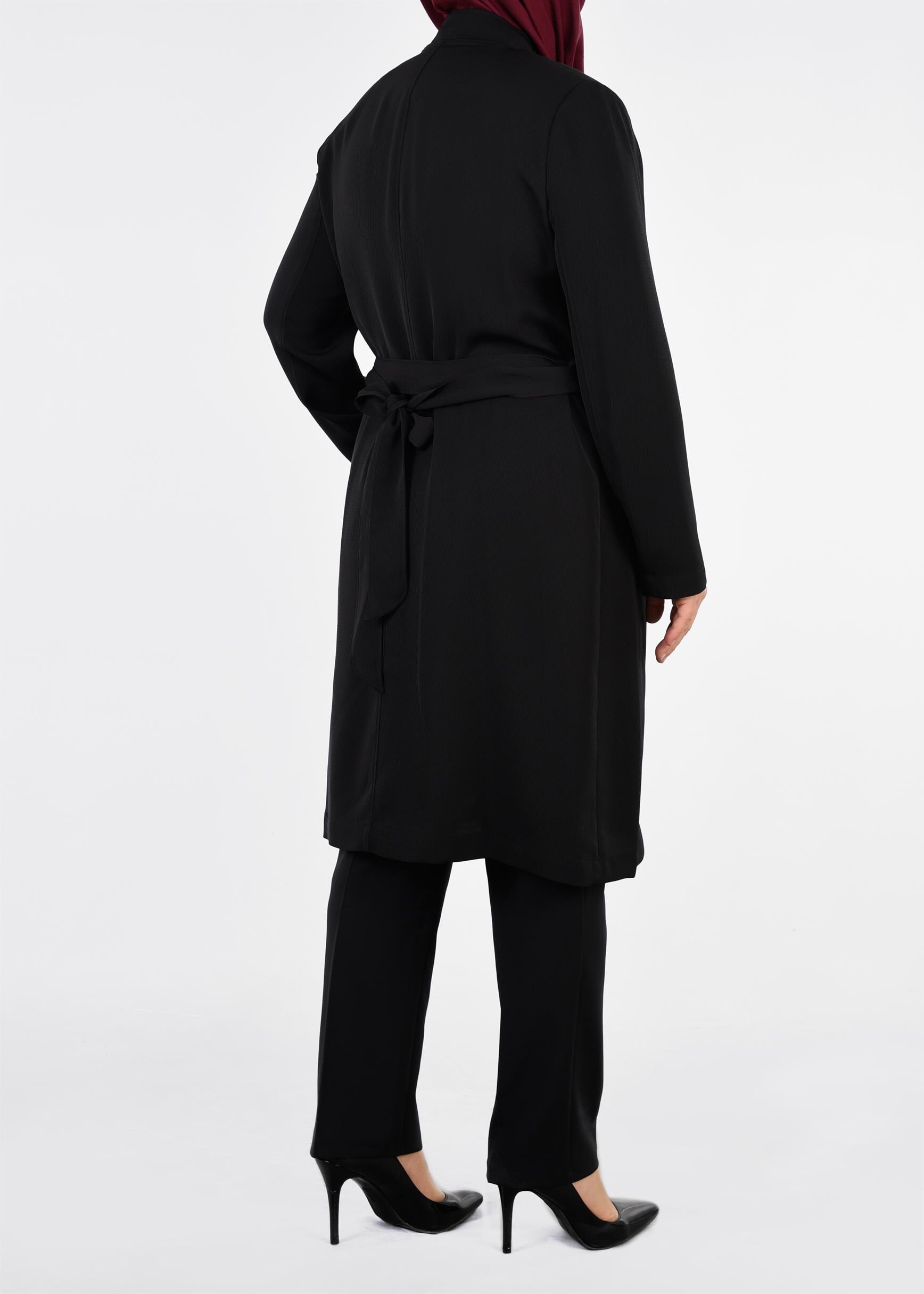 Tesettür giyim SİYAH NAKIŞLI KUŞAKLI HAKİM YAKA TRENÇKOT 1120