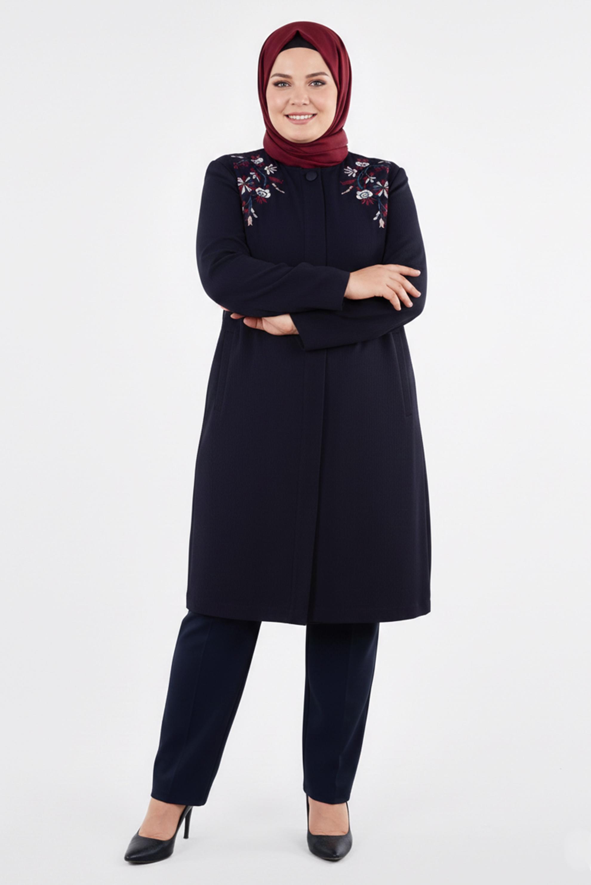 Tesettür giyim LACİVERT NAKIŞLI KUŞAKLI HAKİM YAKA TRENÇKOT 1120