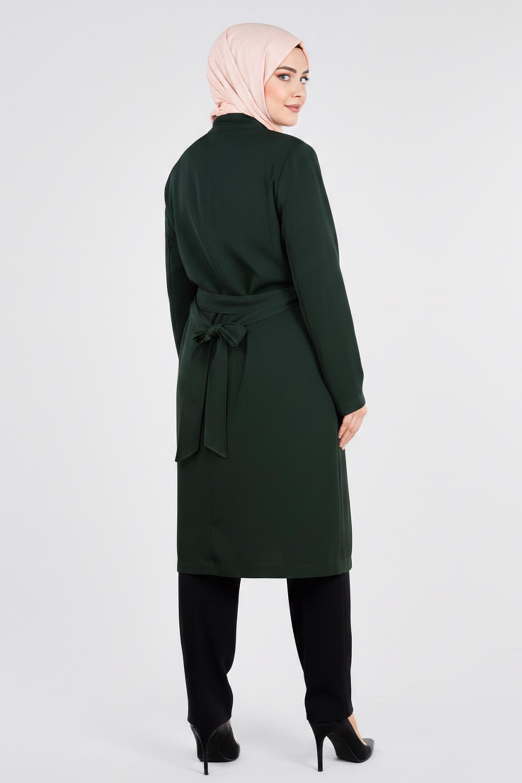 Tesettür giyim YEŞİL NAKIŞLI KUŞAKLI HAKİM YAKA TRENÇKOT 1120