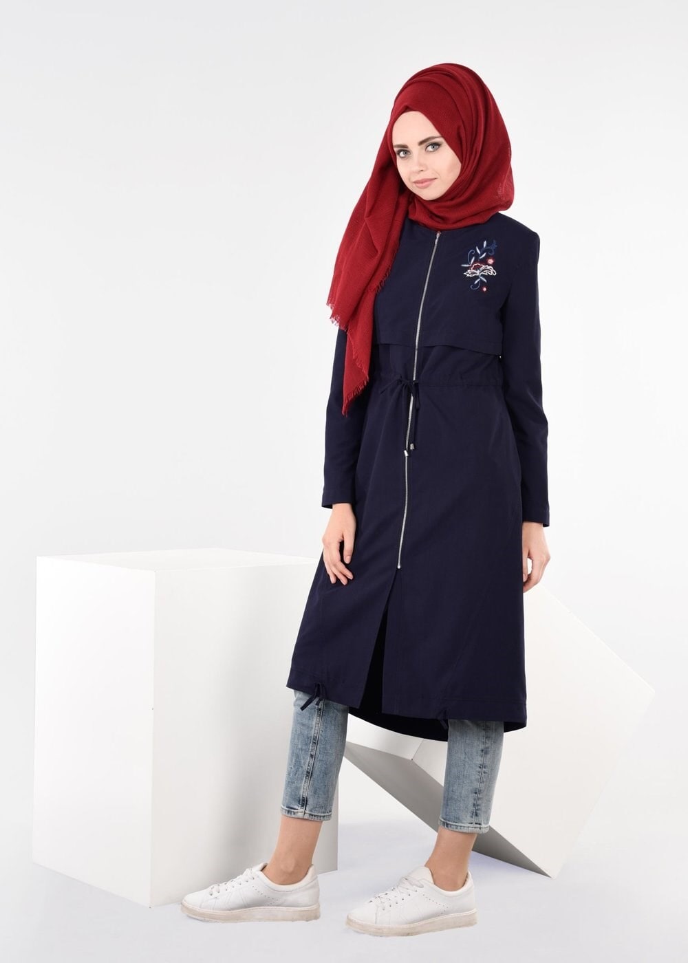 Tesettür giyim LACİVERT NAKIŞLI FERMUARLI TRENÇKOT 1124 