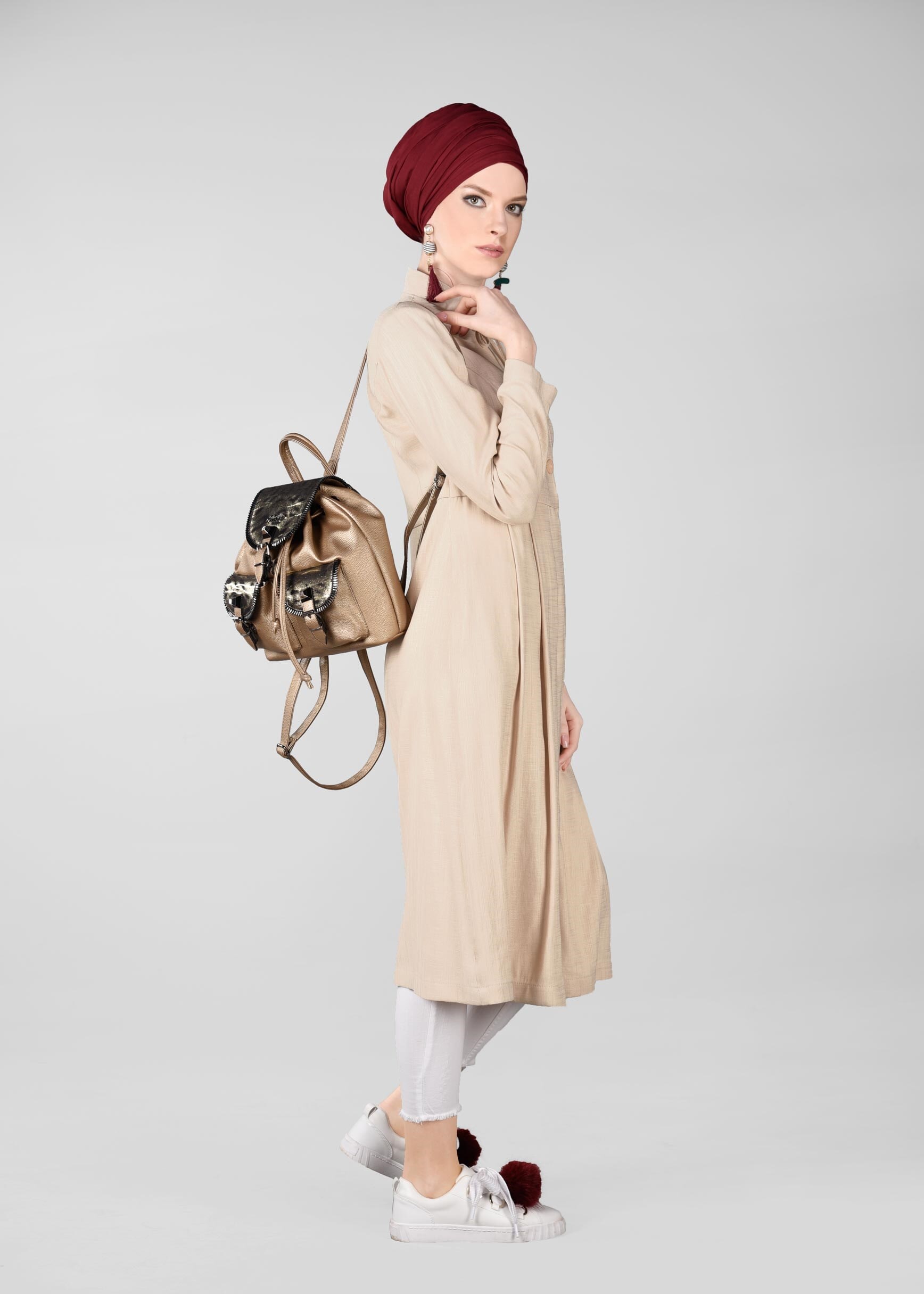 Tesettür giyim BEJ HAKİM YAKA CEPLİ TRENÇKOT 1014-1
