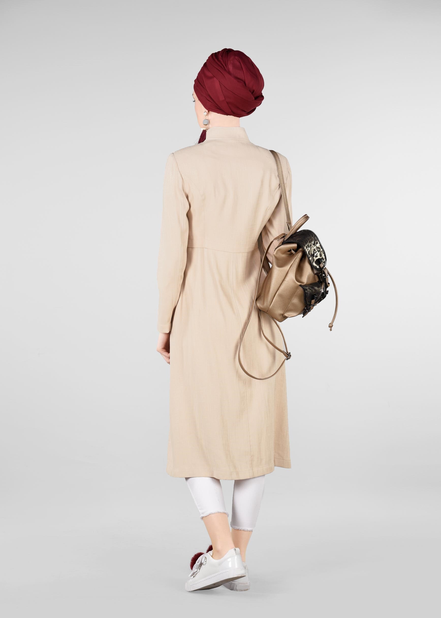 Tesettür giyim BEJ HAKİM YAKA CEPLİ TRENÇKOT 1014-1