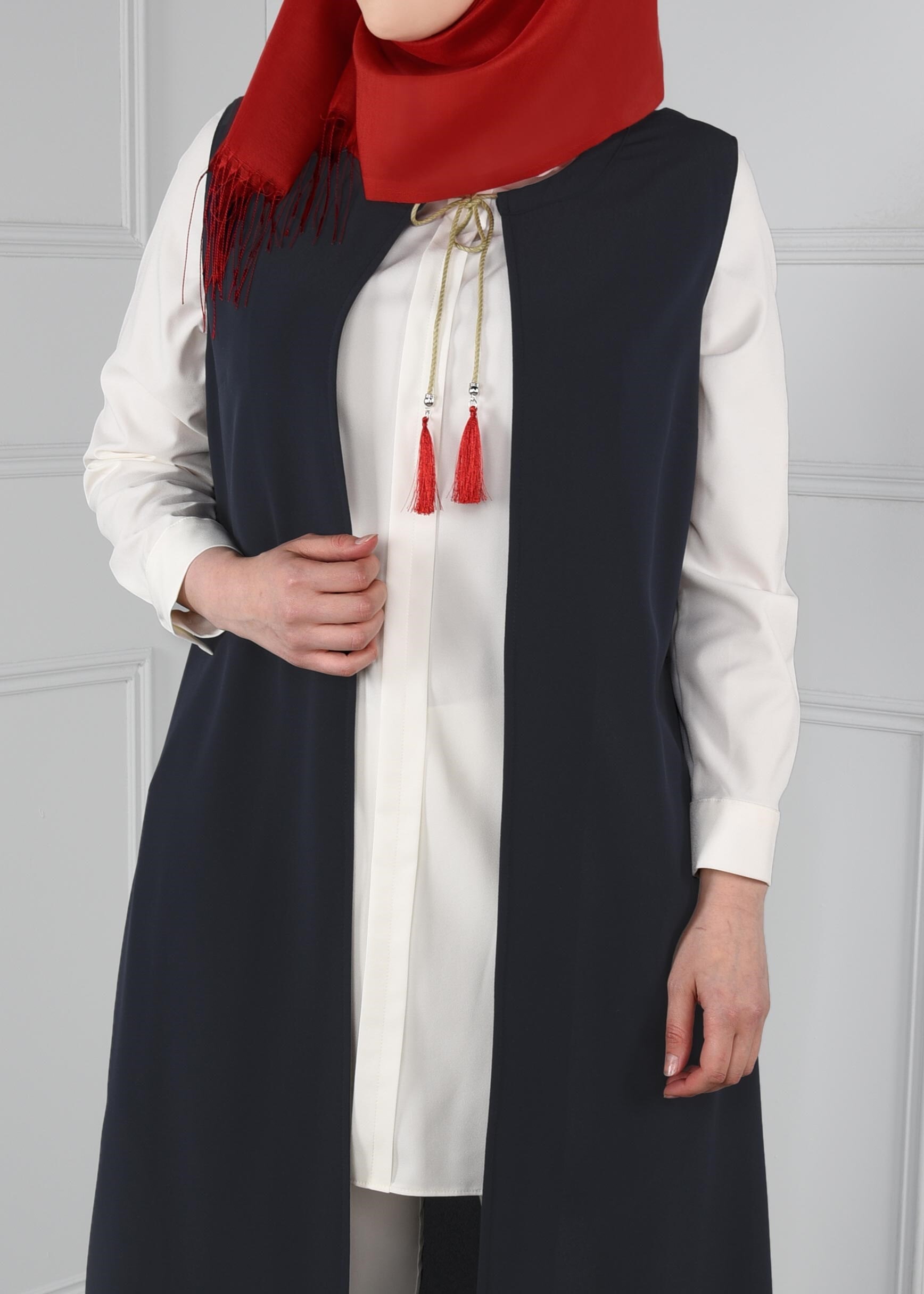 Tesettür giyim LACİVERT ÇİÇEKLİ NAKIŞLI YELEK 2721 