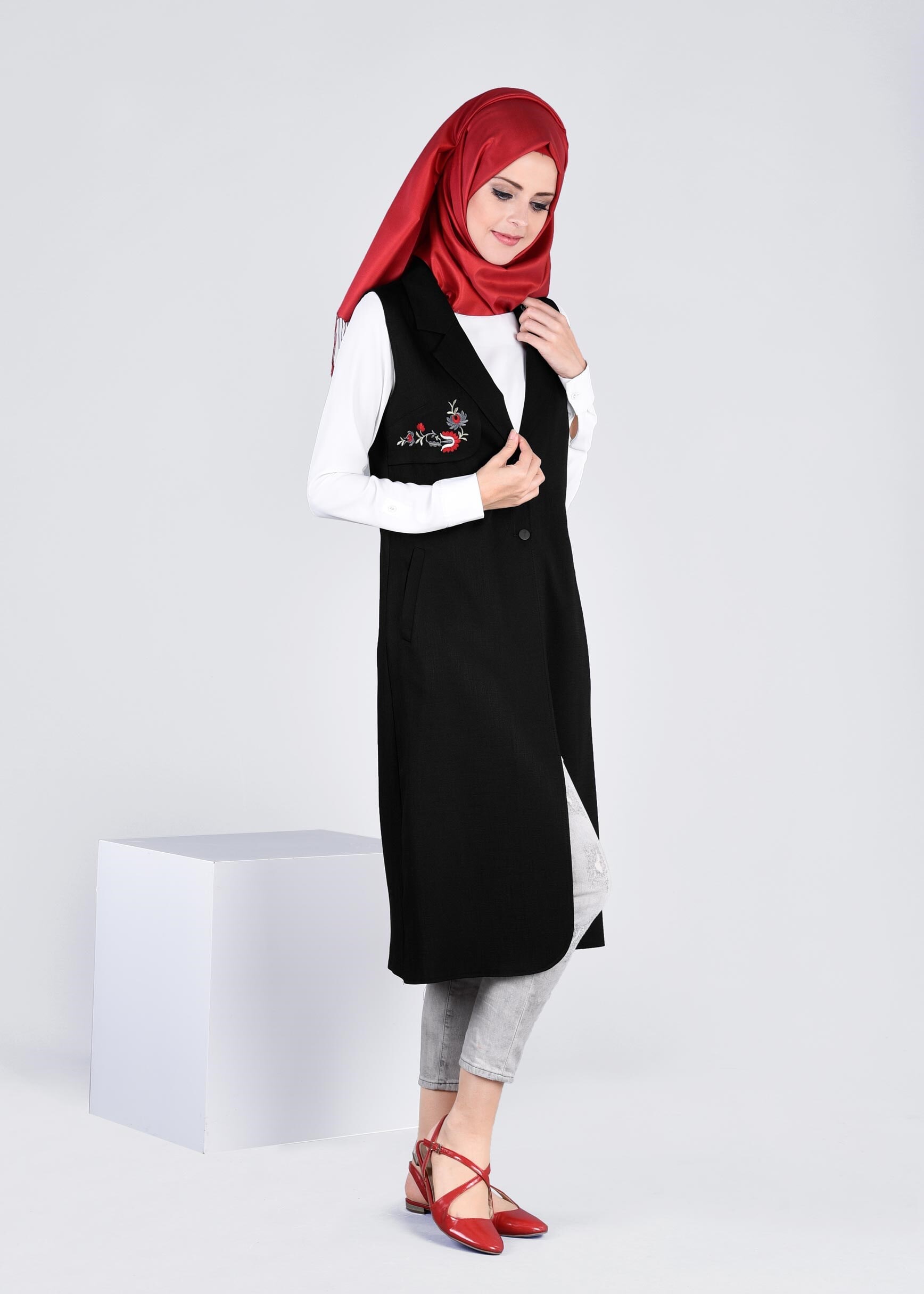 Tesettür giyim SİYAH 4389 DERİN 8169 YELEK 38/46 TEK40
