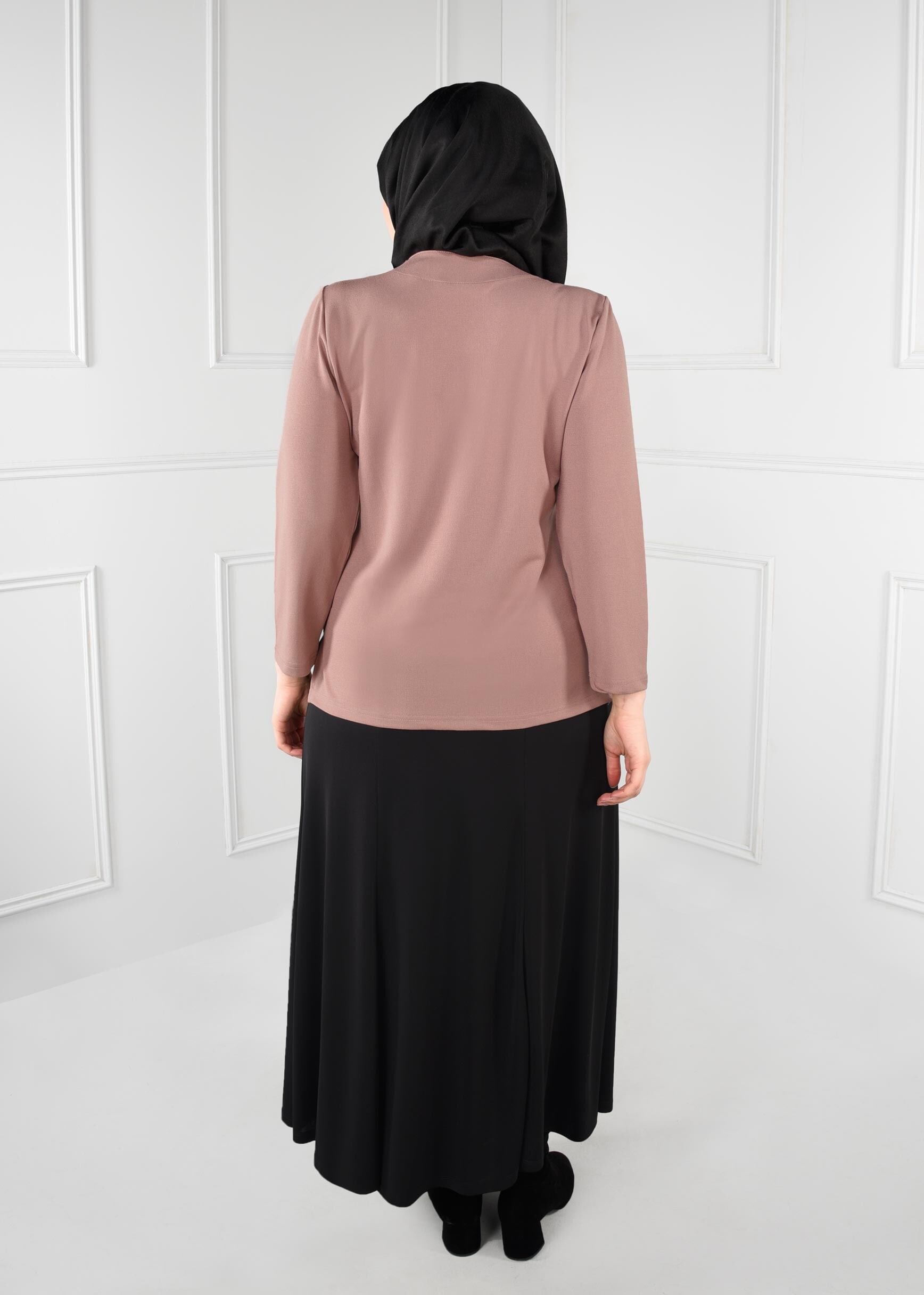Tesettür giyim PUDRA YAKASI TAŞ BASKILI YANLARI YIRTMAÇLI TRİKO BLUZ 2769