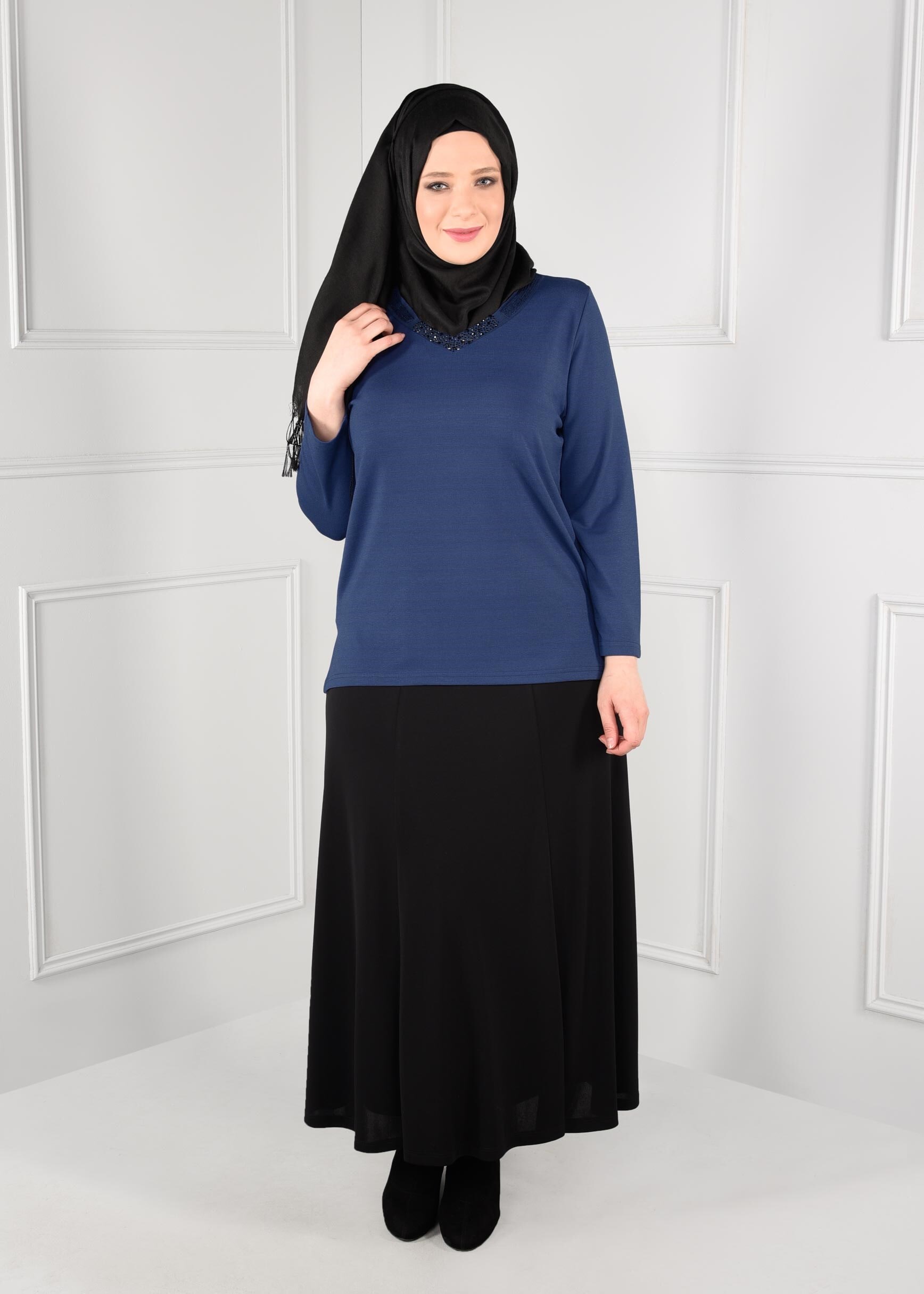 Hijab clothing NAVY BLUE KNIT TOP WITH SLITS 2769