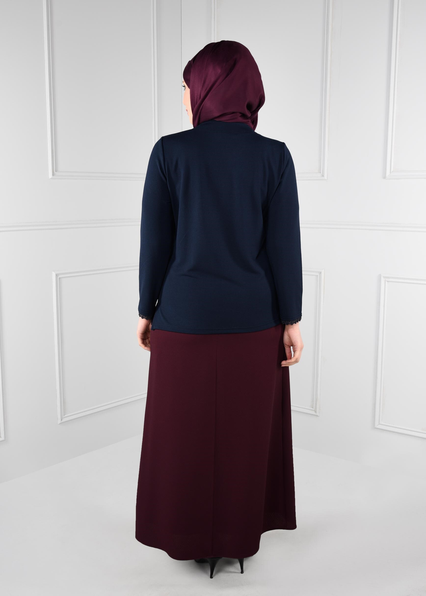 Tesettür giyim LACİVERT V YAKA TRİKO BLUZ 2770