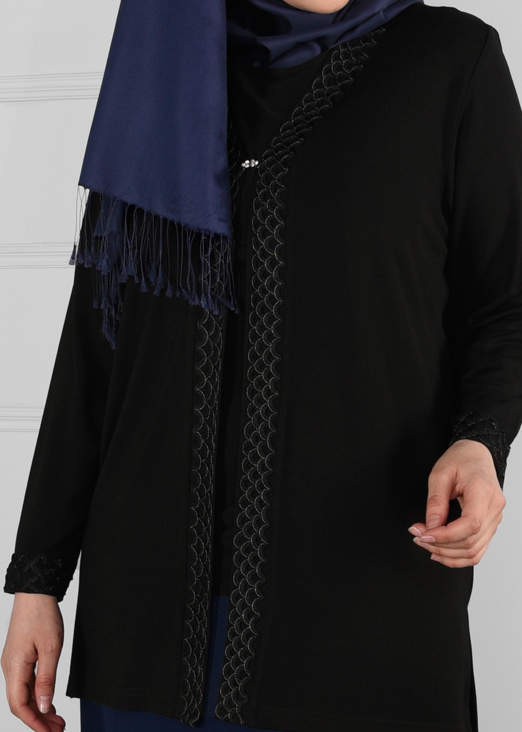 Tesettür giyim SİYAH NAKIŞ İŞLEMELİ TRİKO BLUZ 2773