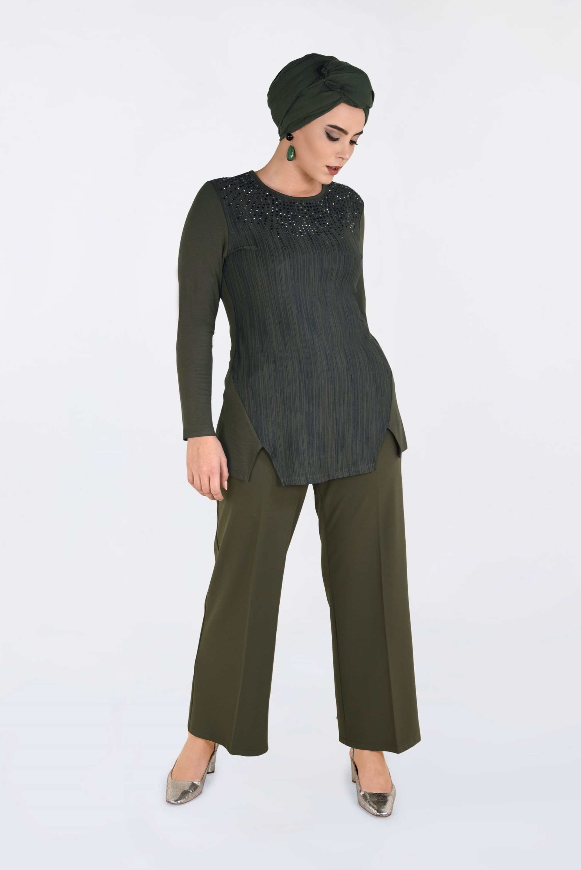 Vêtements hijab KAKI BLOUSE BRODÉE DE PIERRES PRÉCIEUSES 2775