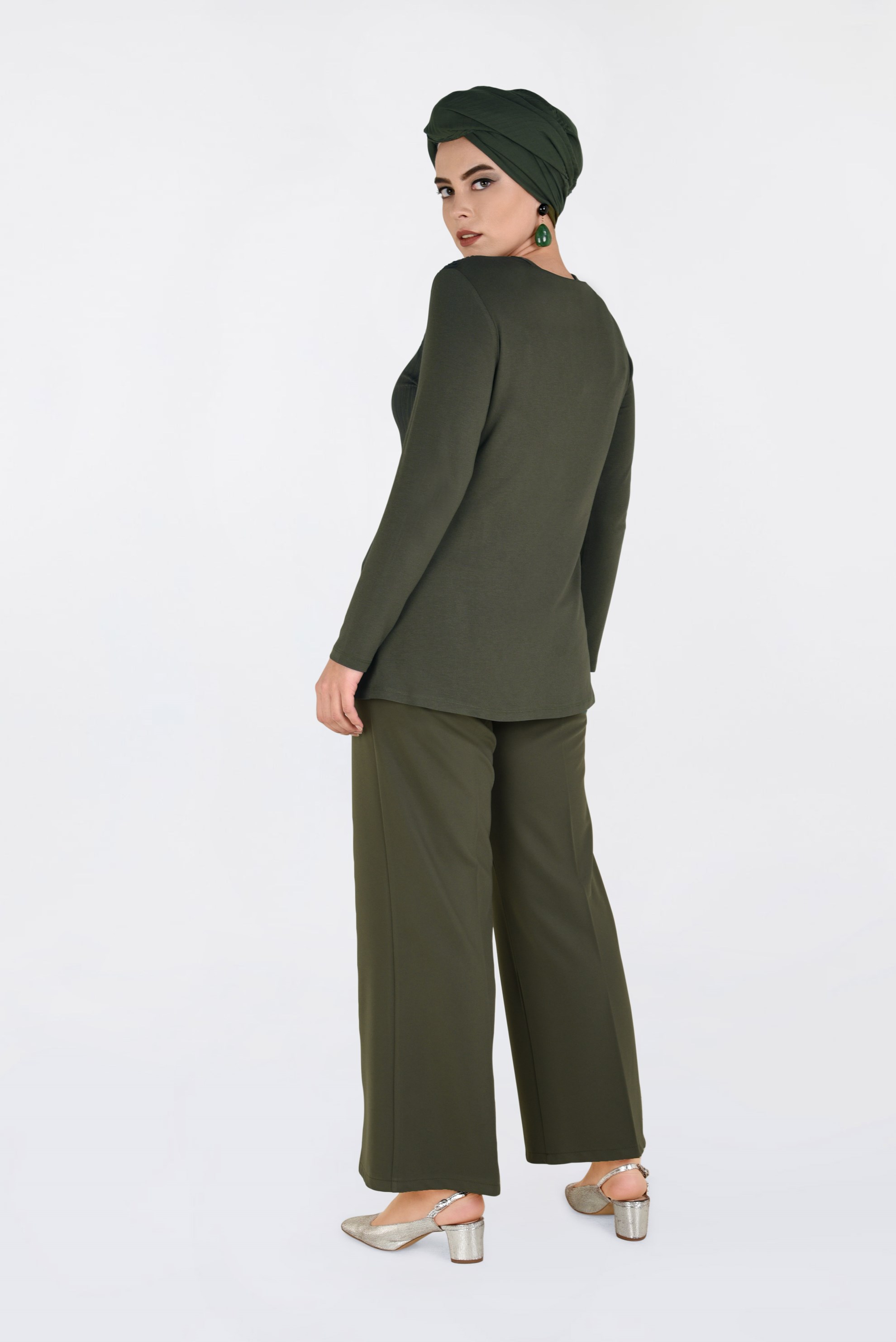 Vêtements hijab KAKI BLOUSE BRODÉE DE PIERRES PRÉCIEUSES 2775