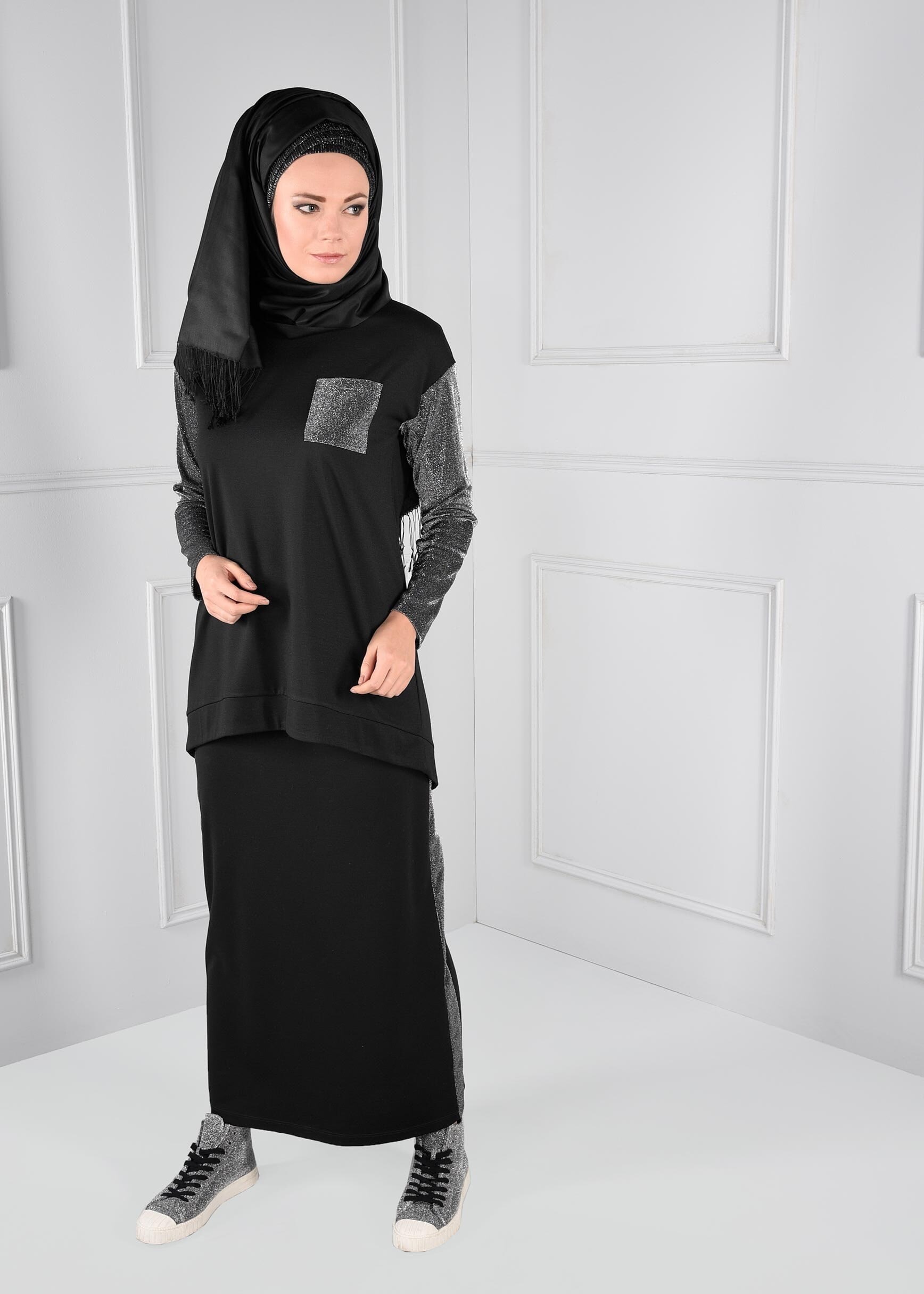 Tesettür giyim SİYAH KOLLARI SİMLİ CEPLİ BLUZ 4609