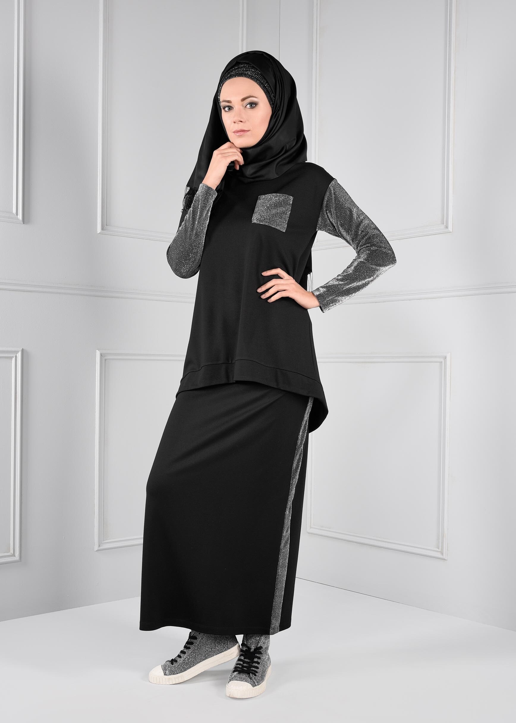 Tesettür giyim SİYAH KOLLARI SİMLİ CEPLİ BLUZ 4609