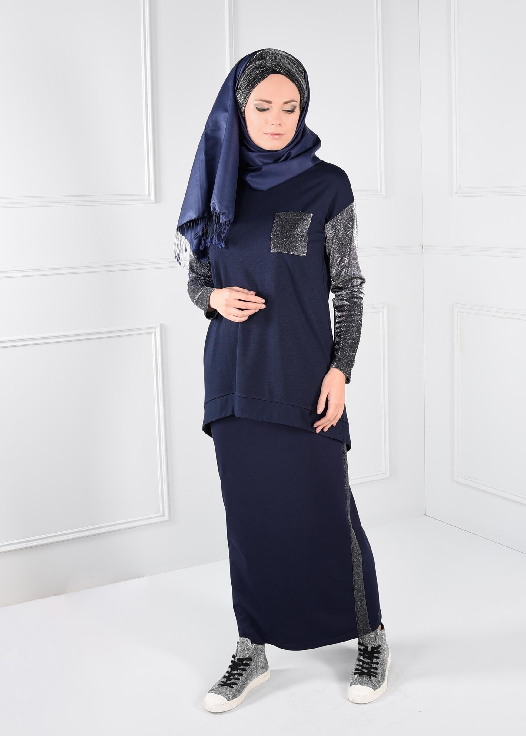 Tesettür giyim LACİVERT KOLLARI SİMLİ CEPLİ BLUZ 4609