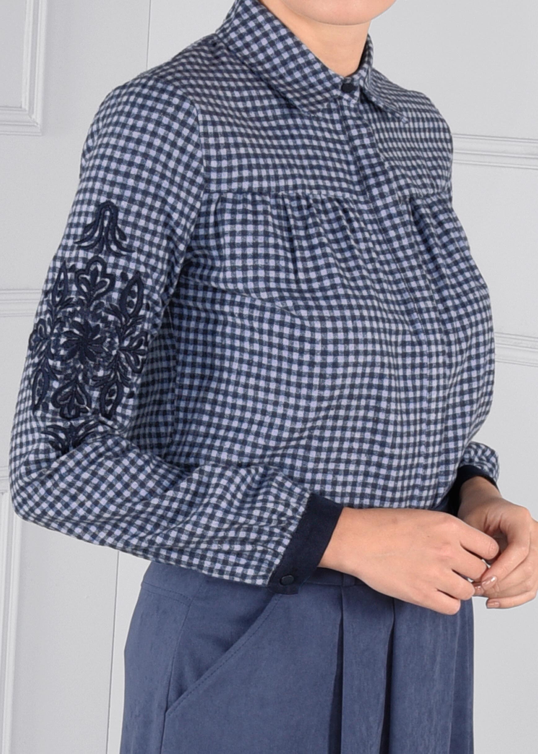 Tesettür giyim LACİVERT NAKIŞLI PÖTİKARE BLUZ 4617