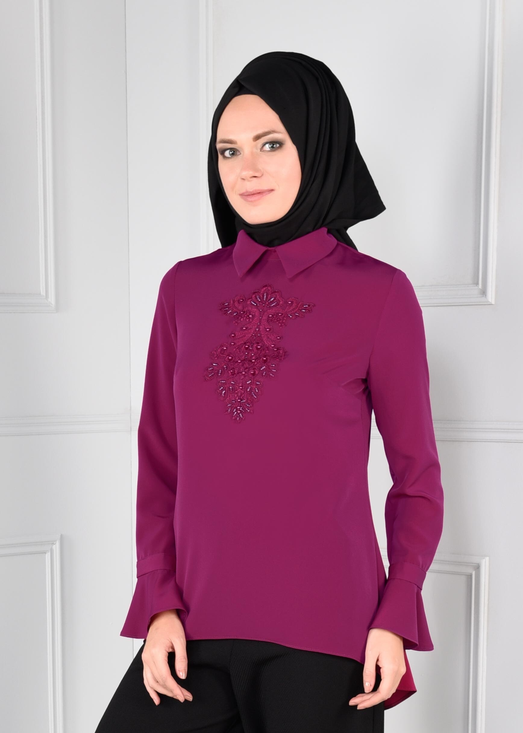 Tesettür giyim FUŞYA GÜPÜR DETAYLI FERMUARLI ASİMETRİK KESİM KREP BLUZ 4686