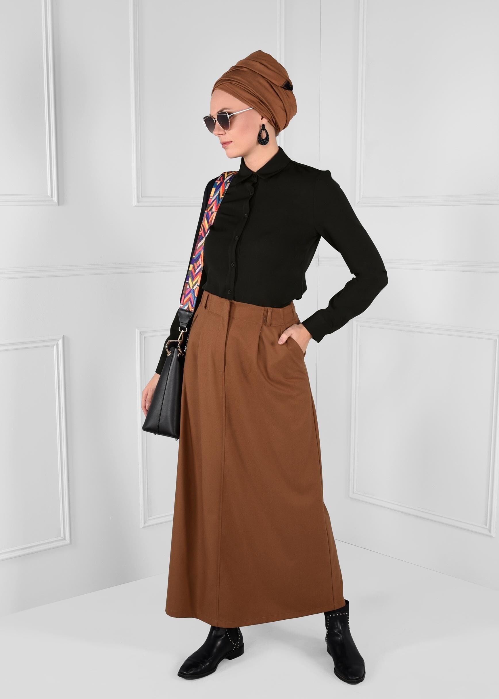 Tesettür giyim SİYAH DÜĞMELİ ERKEK YAKA BLUZ 4688