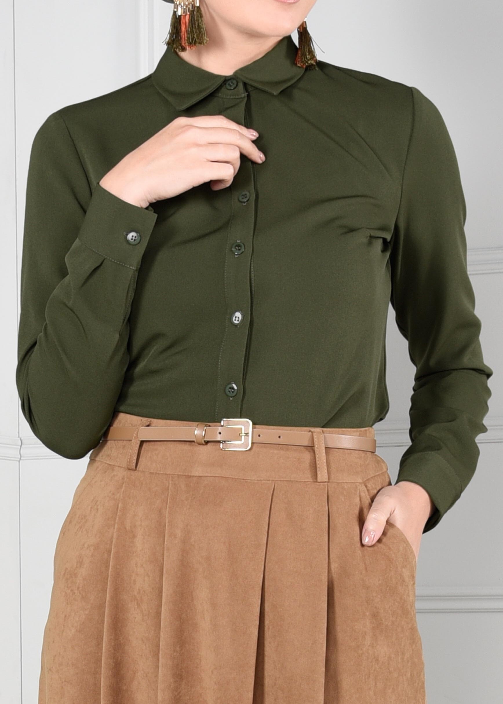 Tesettür giyim HAKİ DÜĞMELİ ERKEK YAKA BLUZ 4688