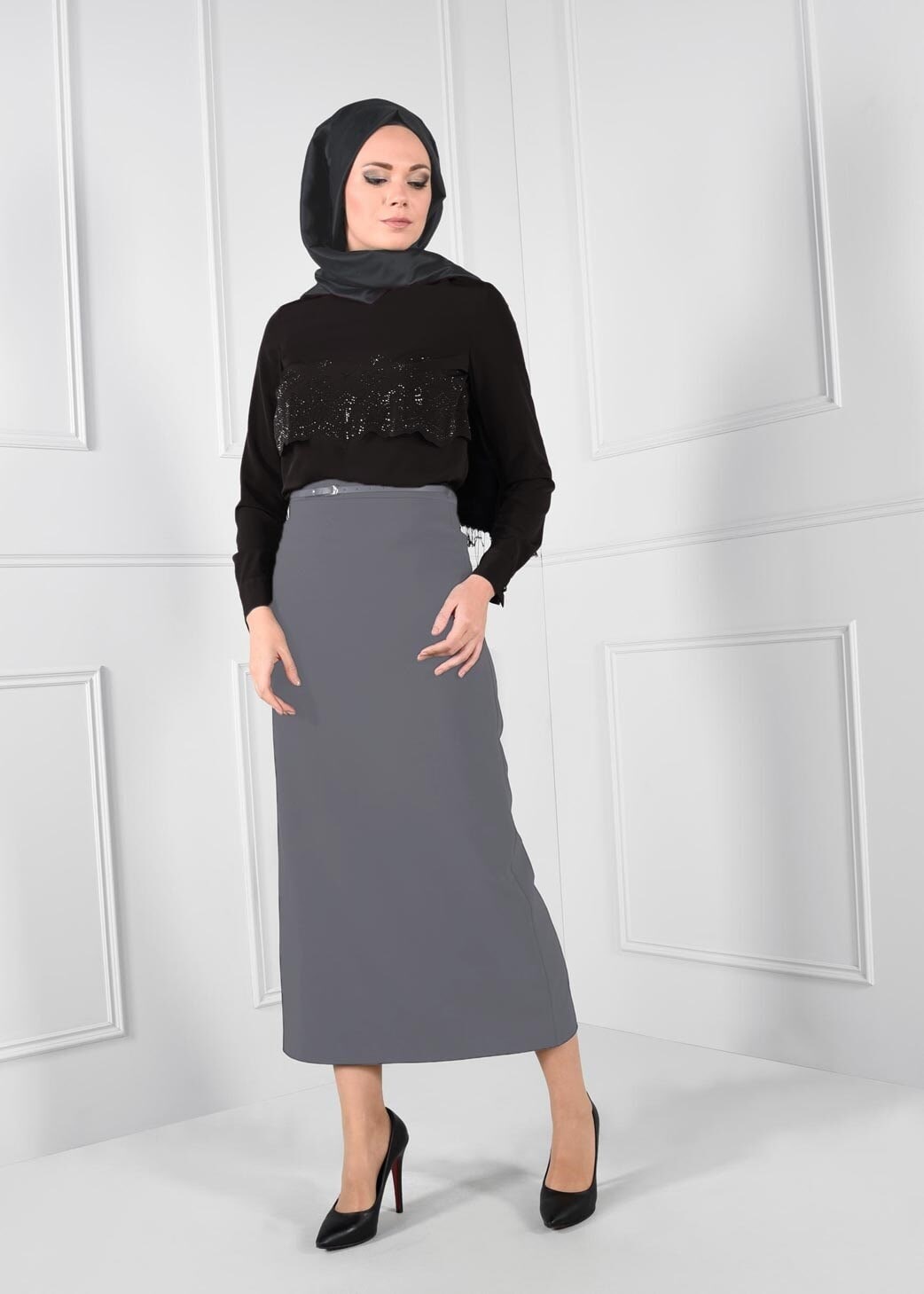 Tesettür giyim SİYAH TAŞ BASKILI KREP BLUZ 4690