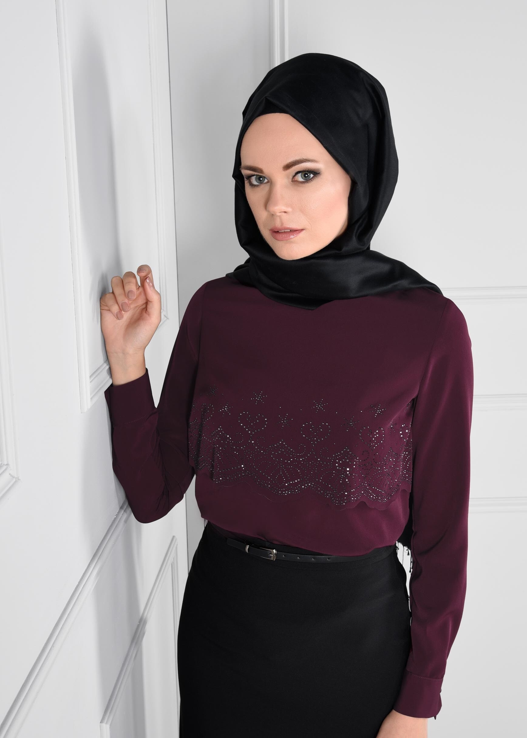 Tesettür giyim MÜRDÜM TAŞ BASKILI KREP BLUZ 4690