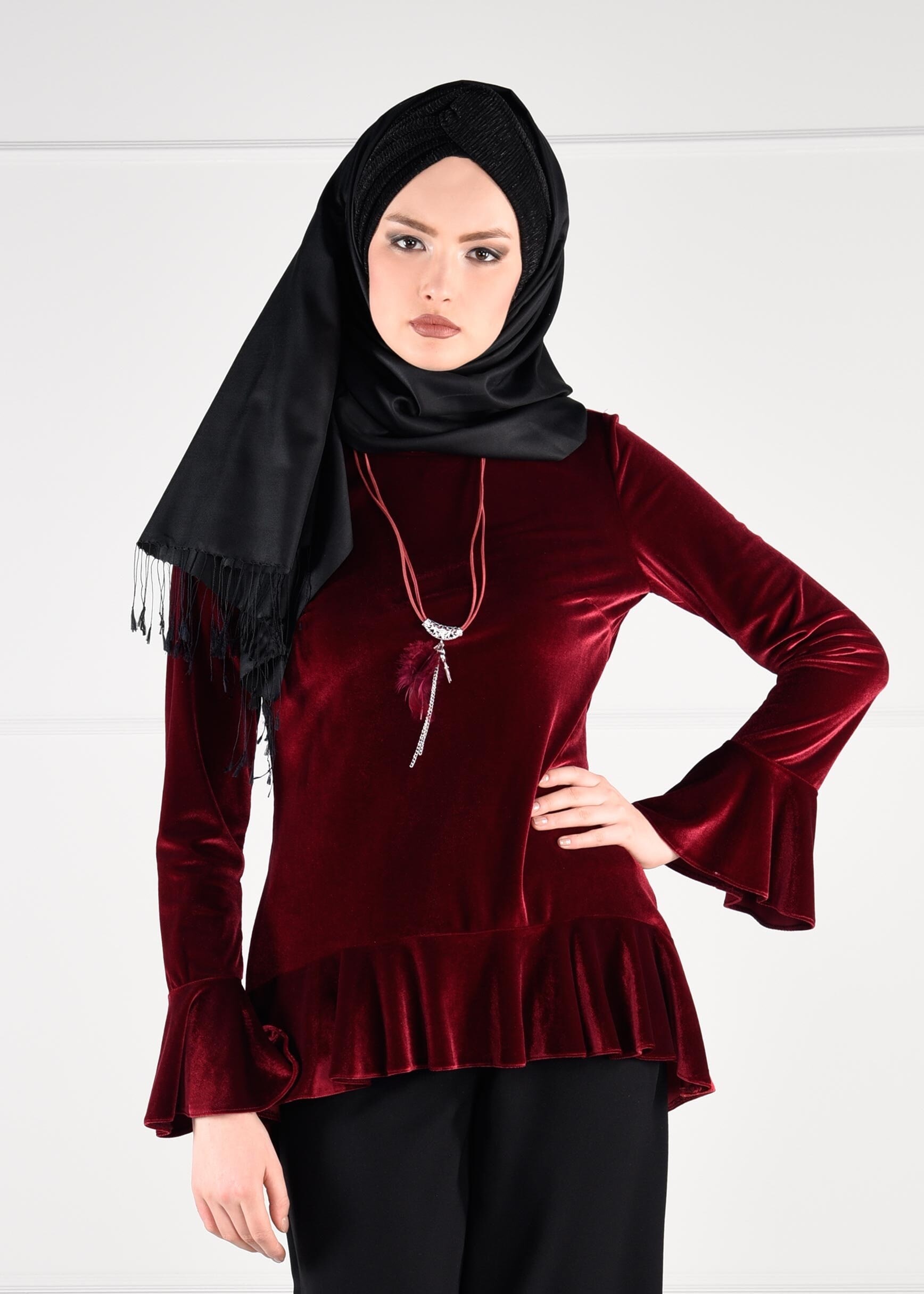 Tesettür giyim BORDO VOLANLI KADİFE BLUZ 4737