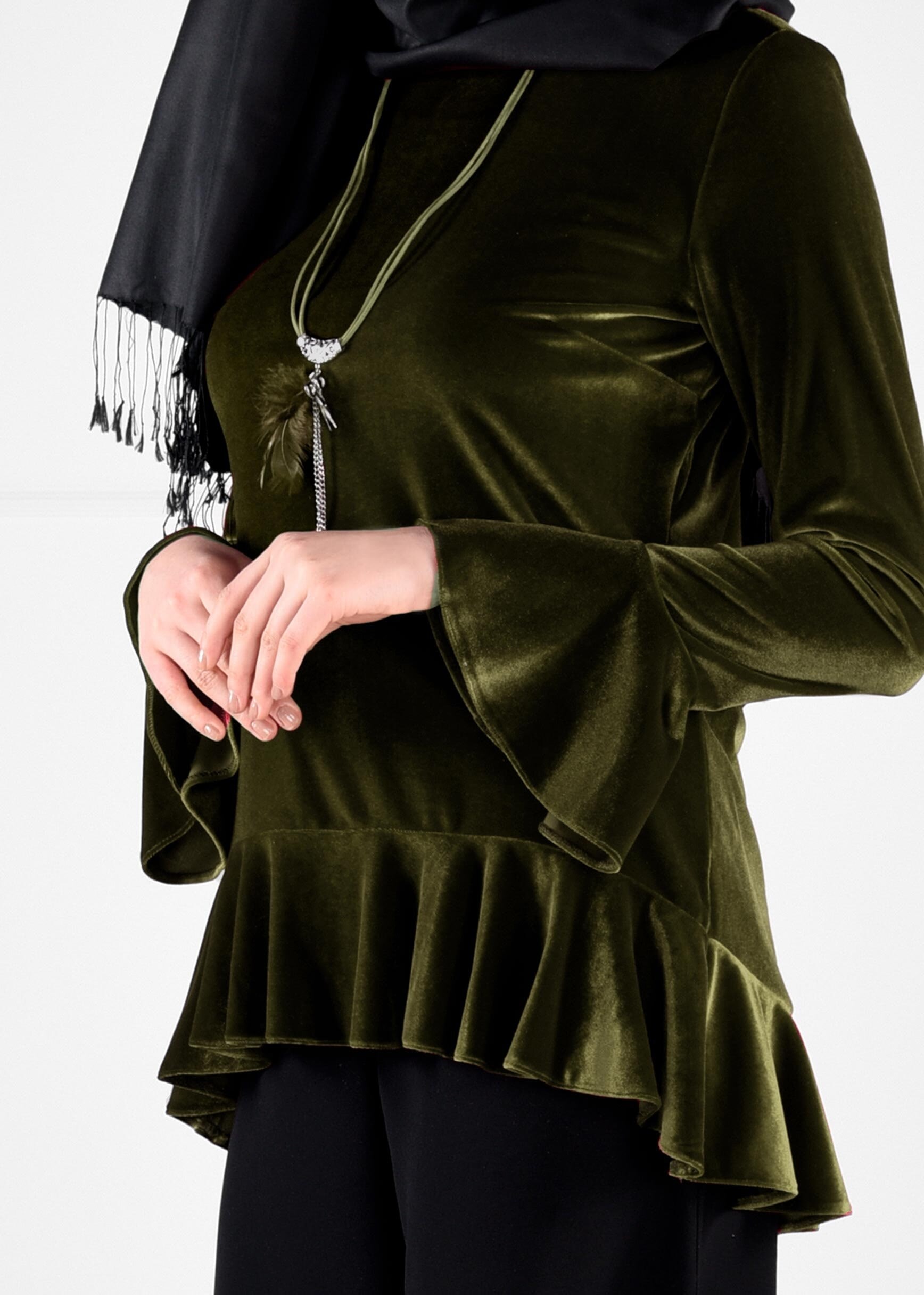 Tesettür giyim HAKİ VOLANLI KADİFE BLUZ 4737